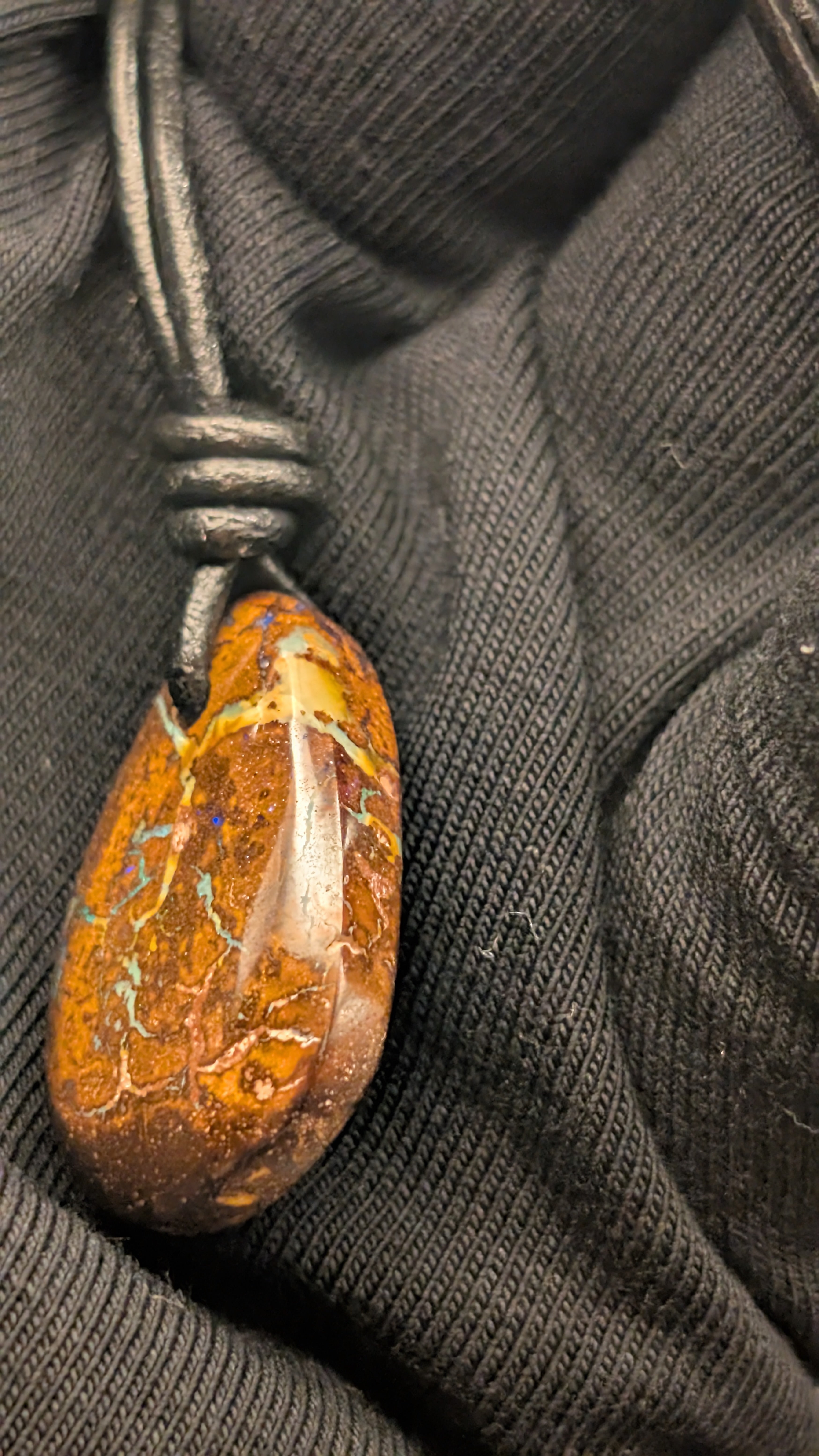 Boulder Opal - Kette - 36 Carat