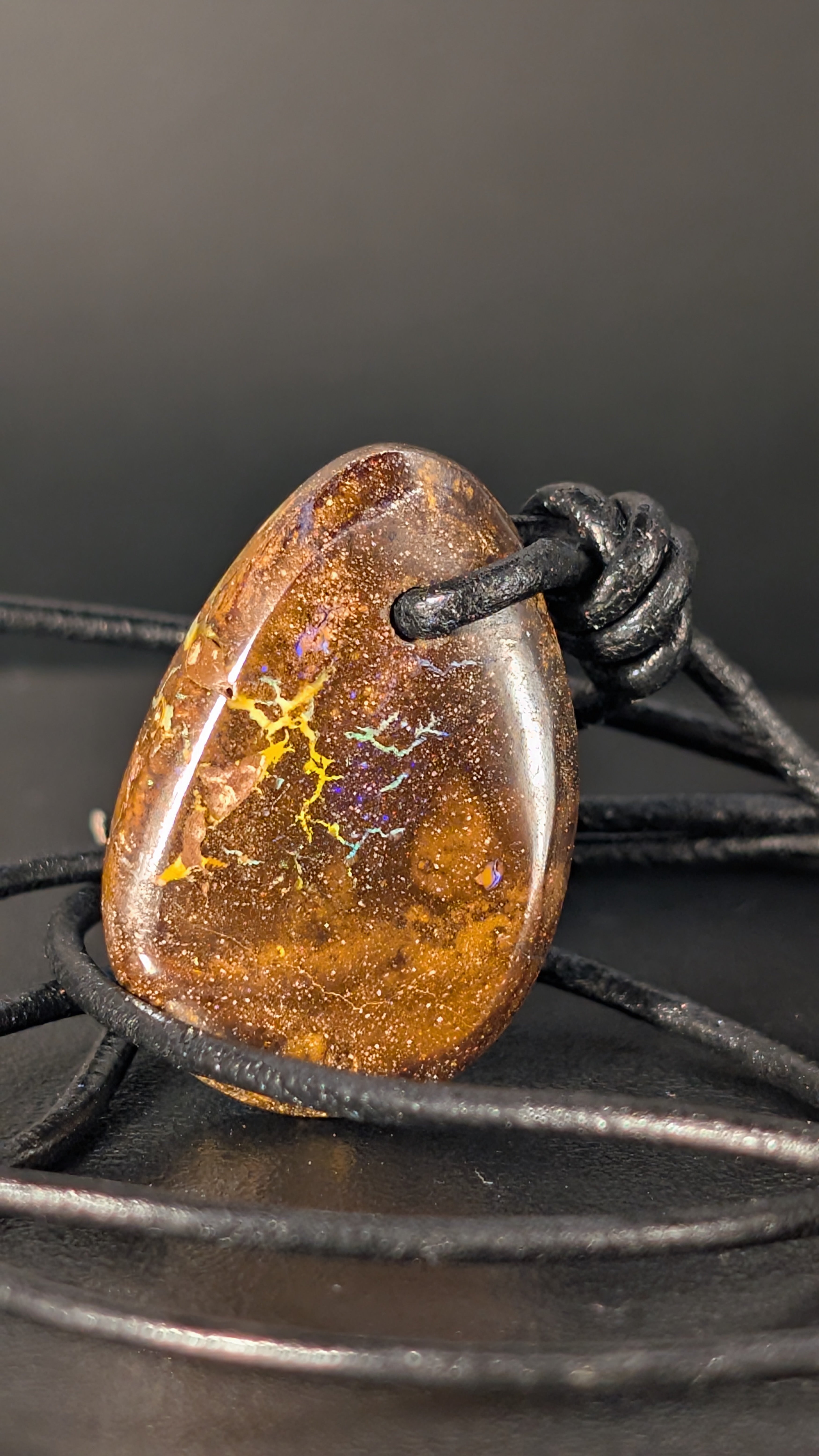 Boulder Opal - Kette - 36 Carat
