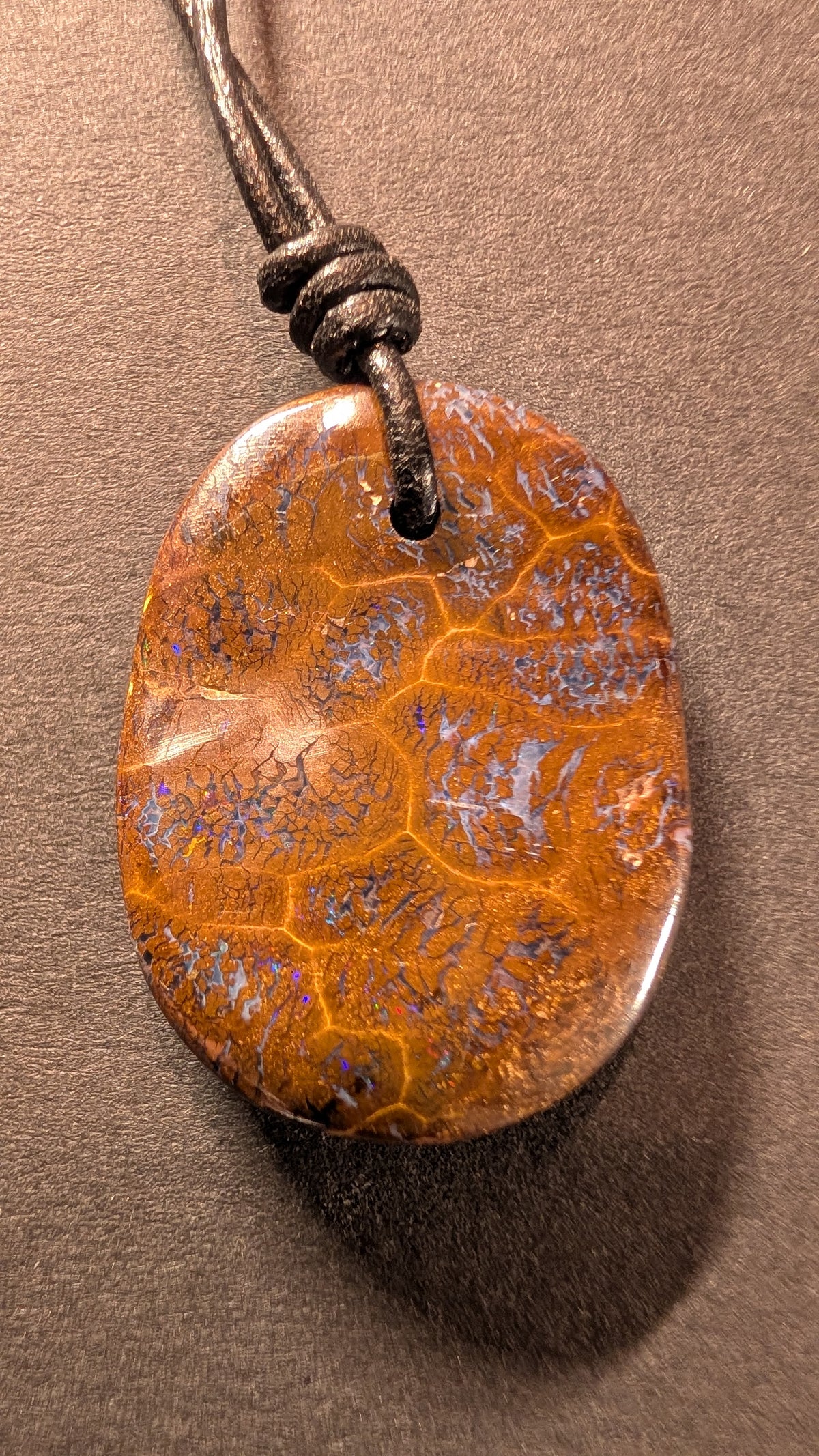 Boulder Opal - Kette - 52,3 Carat