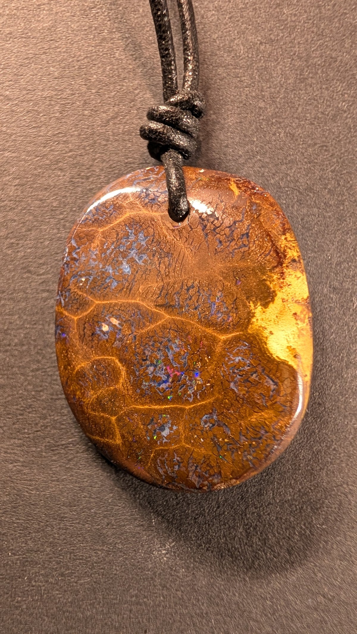 Boulder Opal - Kette - 52,3 Carat