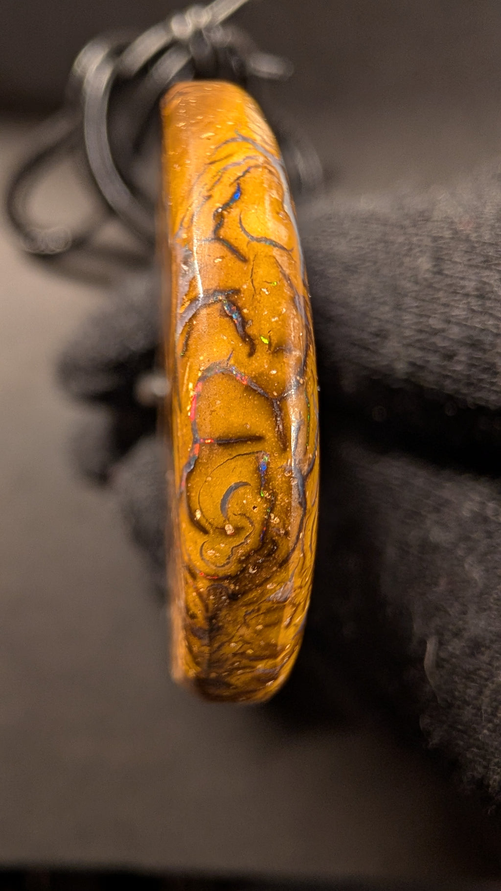 Boulder Opal - Kette - 60 Carat