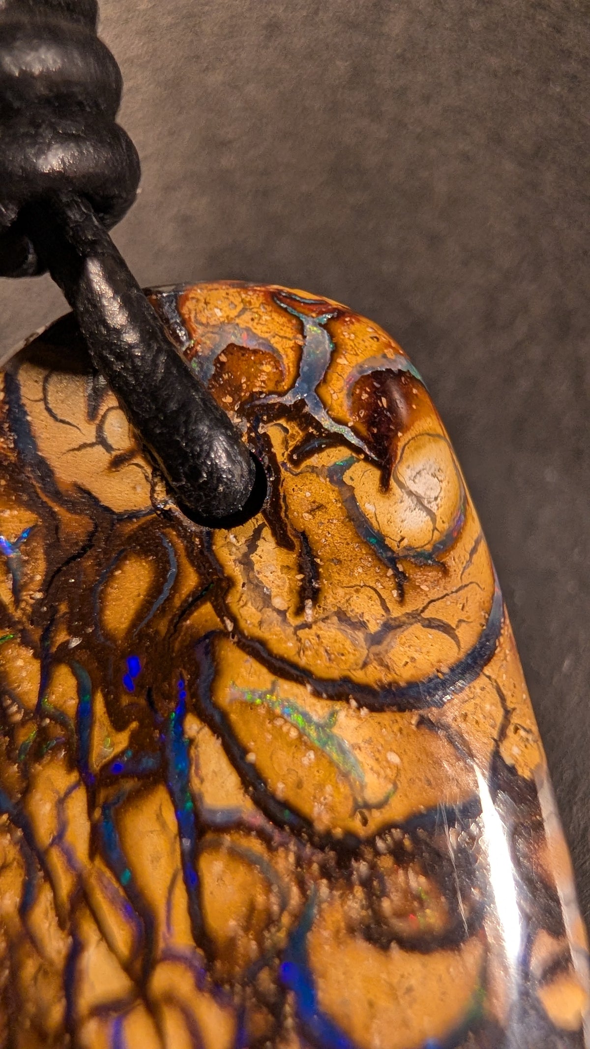 Boulder Opal - Kette - 51,7 Carat