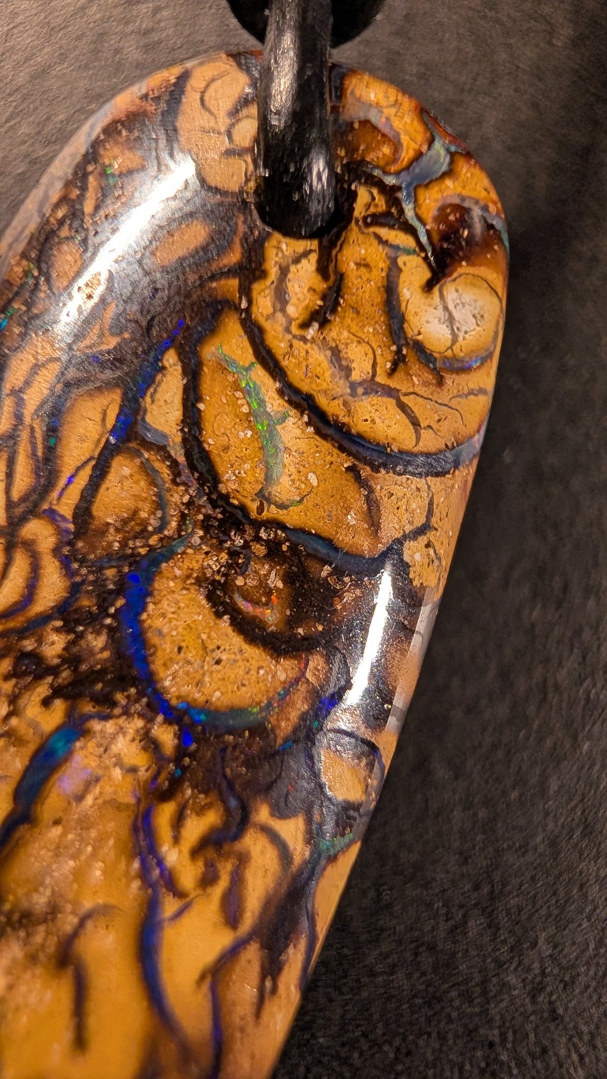 Boulder Opal - Kette - 51,7 Carat