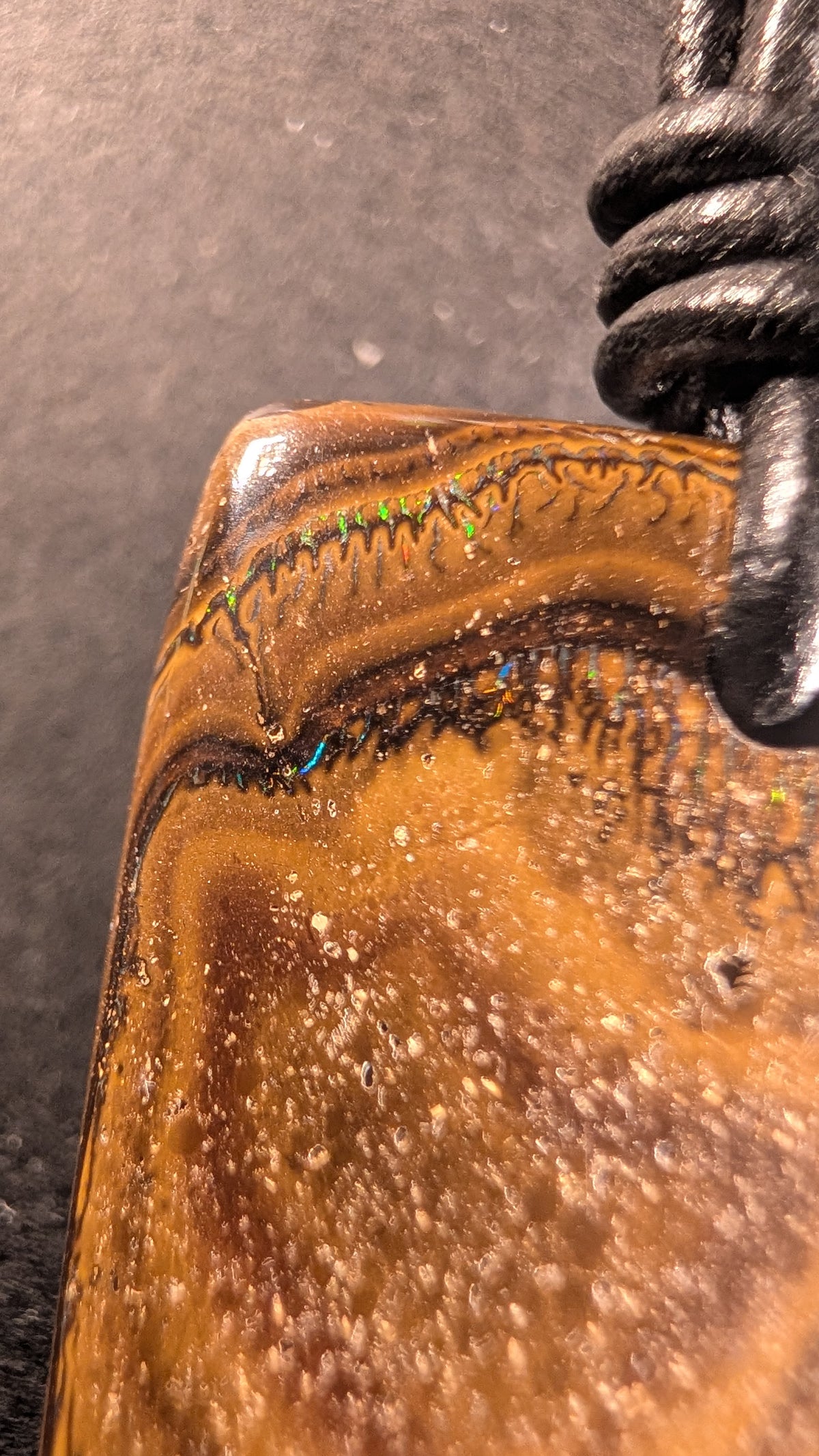Boulder Opal - Kette - 57 Carat