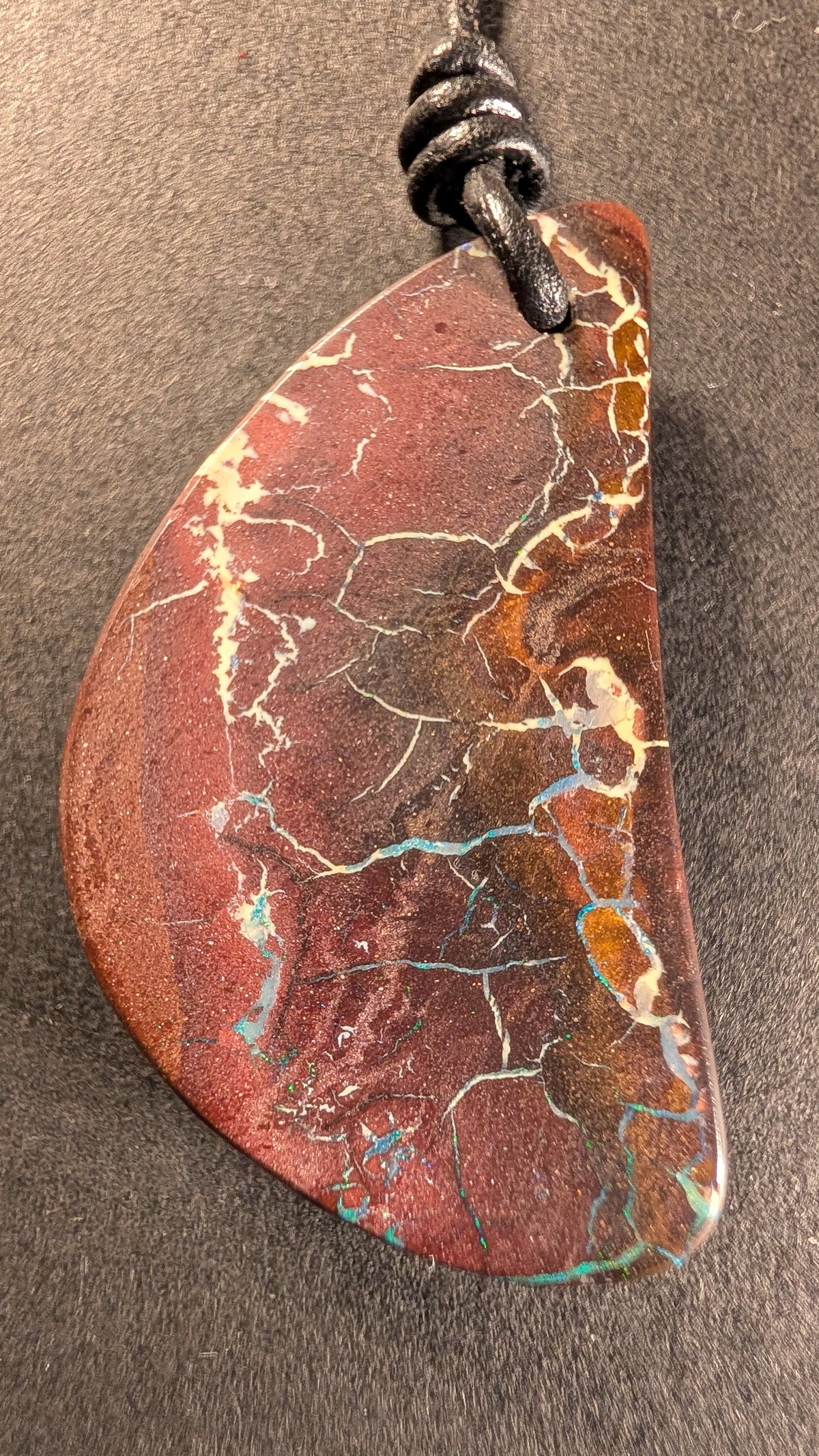 Boulder Opal - Kette - 70 Carat