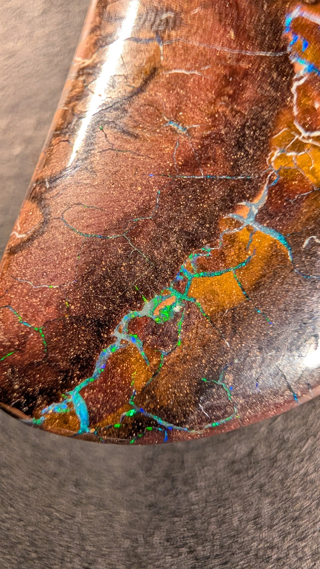 Boulder Opal - Kette - 70 Carat