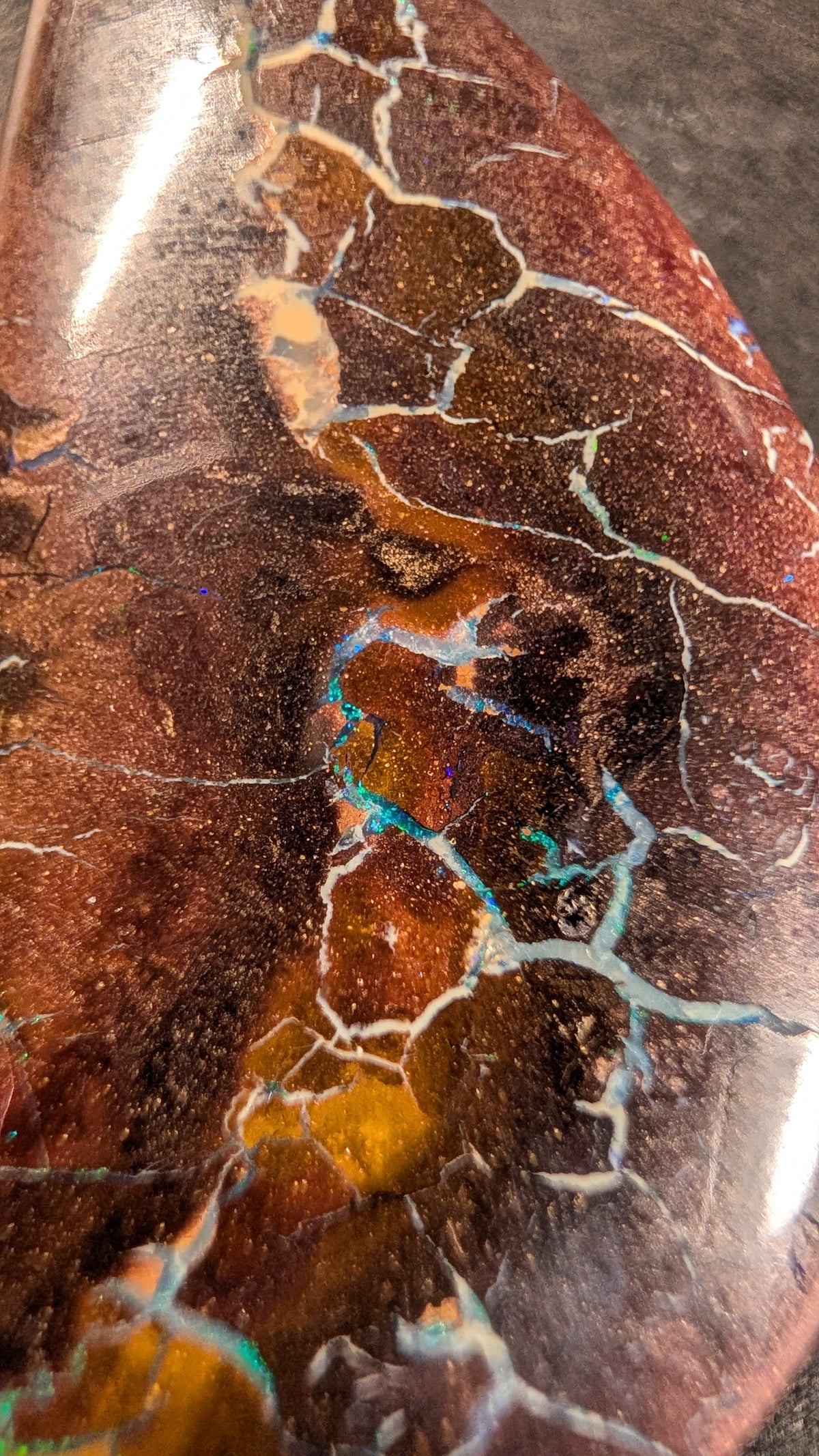 Boulder Opal - Kette - 70 Carat