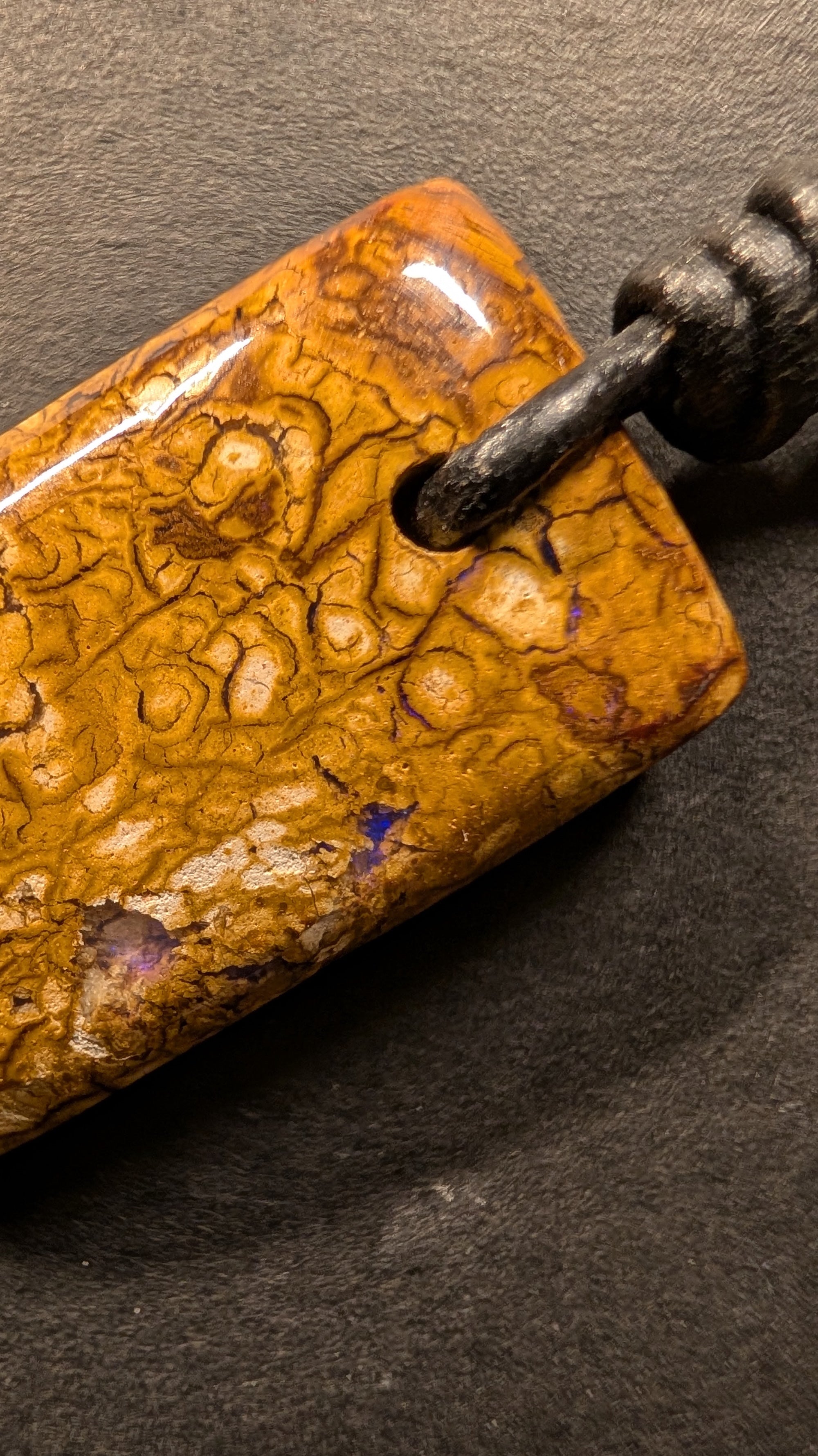 Boulder Opal - Kette - 28,9 Carat