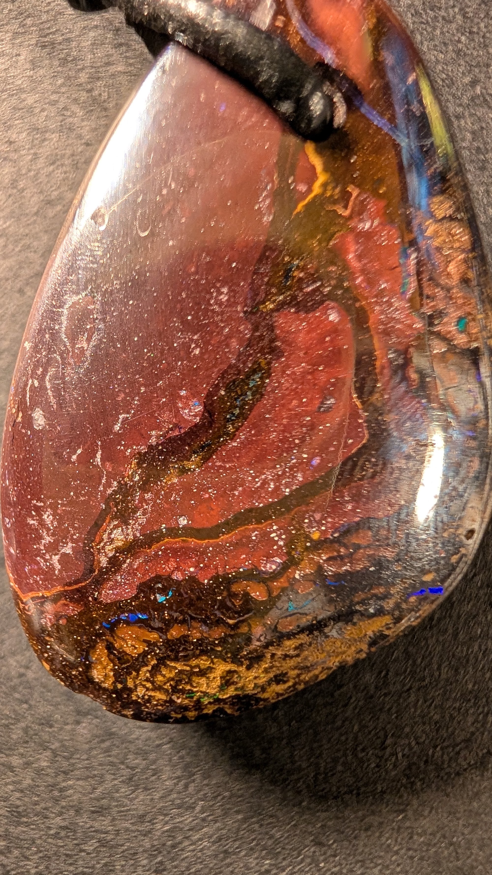 Boulder Opal - Kette - 62 Carat