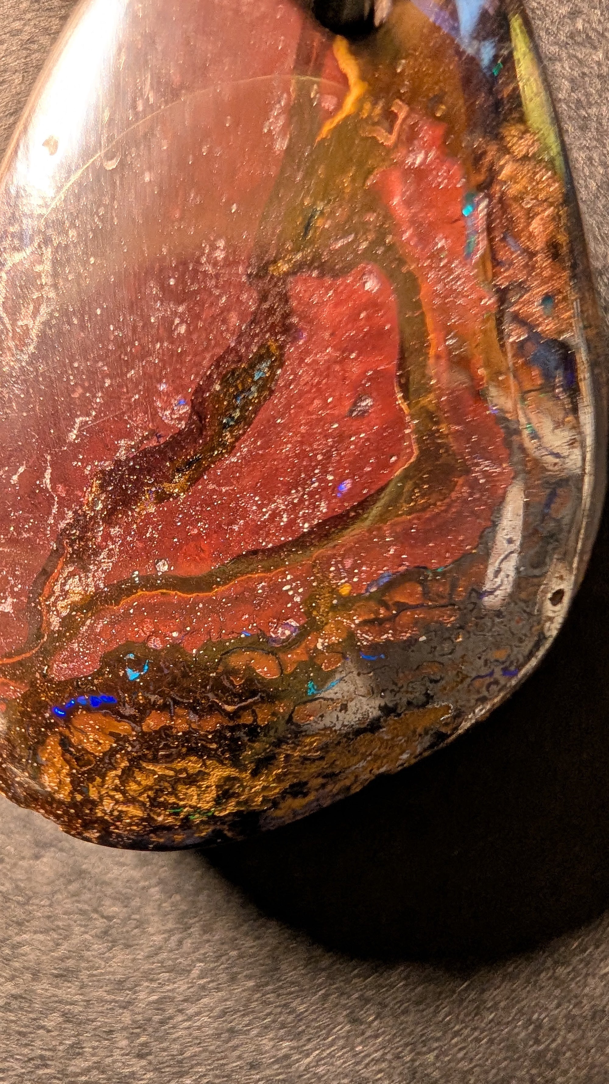 Boulder Opal - Kette - 62 Carat