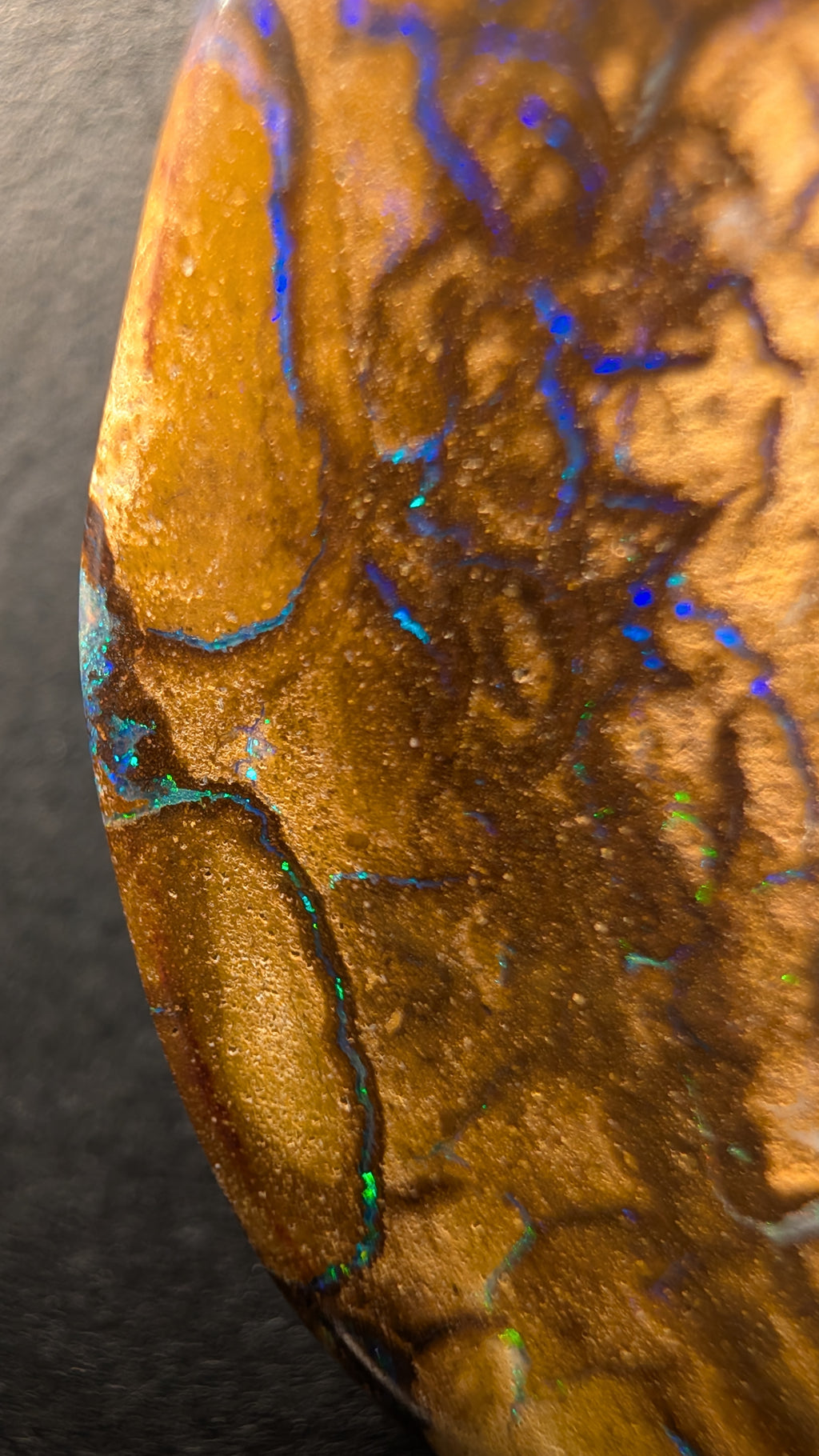 Boulder Opal - Kette - 34,2 Carat