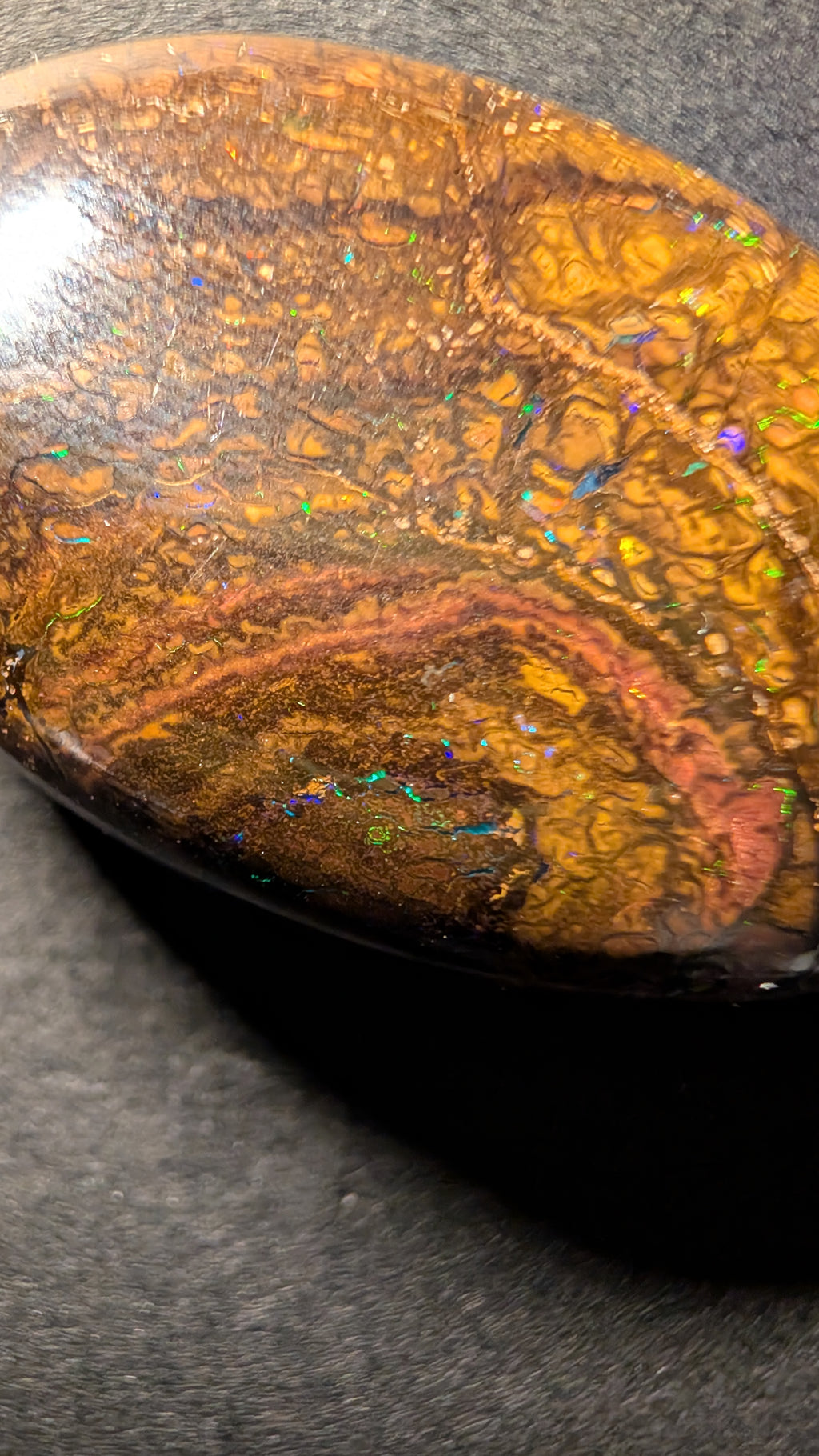 Boulder Opal - Kette - 61,9 Carat
