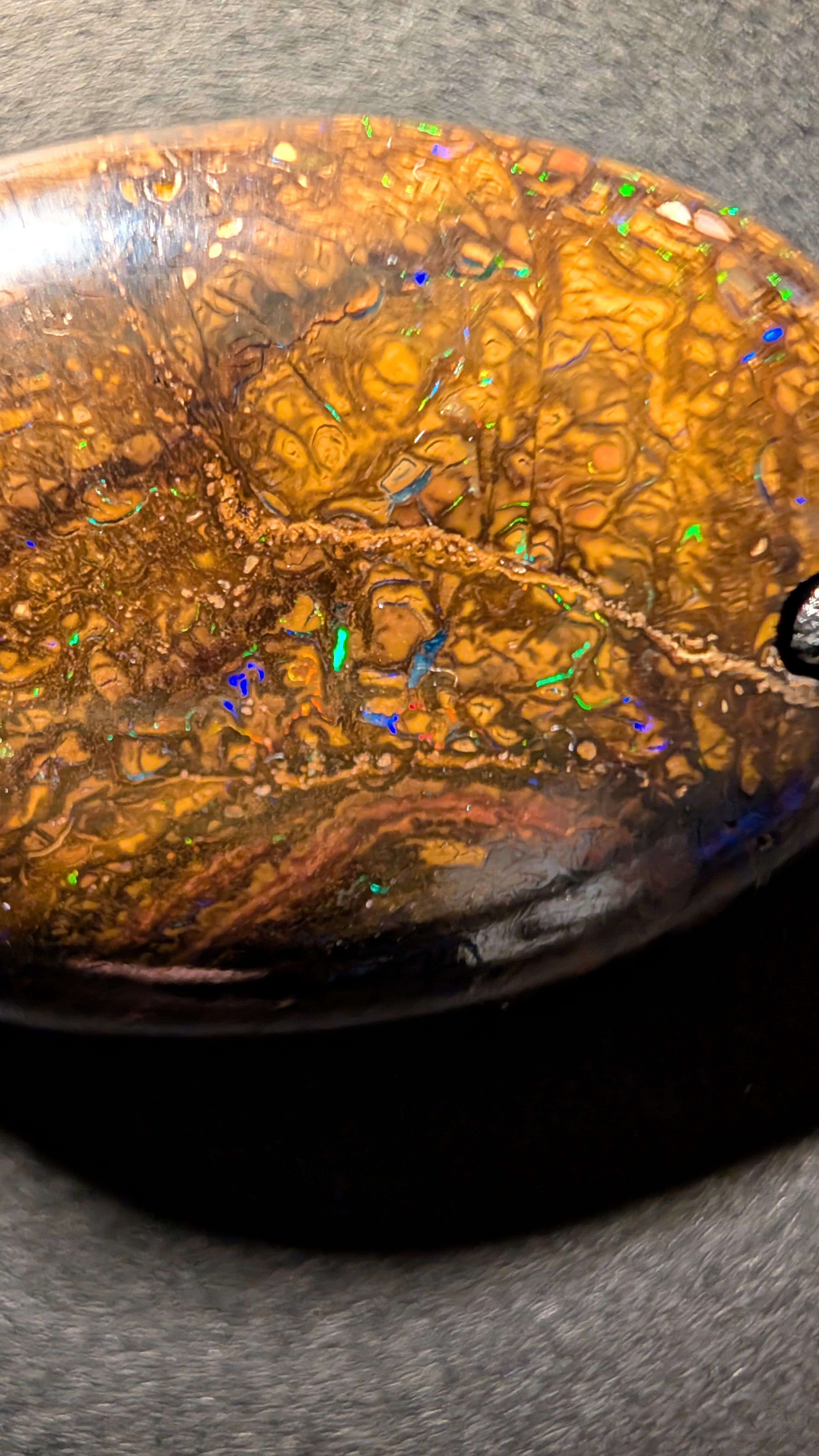 Boulder Opal - Kette - 61,9 Carat