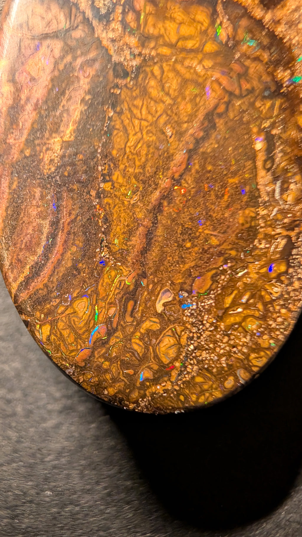 Boulder Opal - Kette - 61,9 Carat