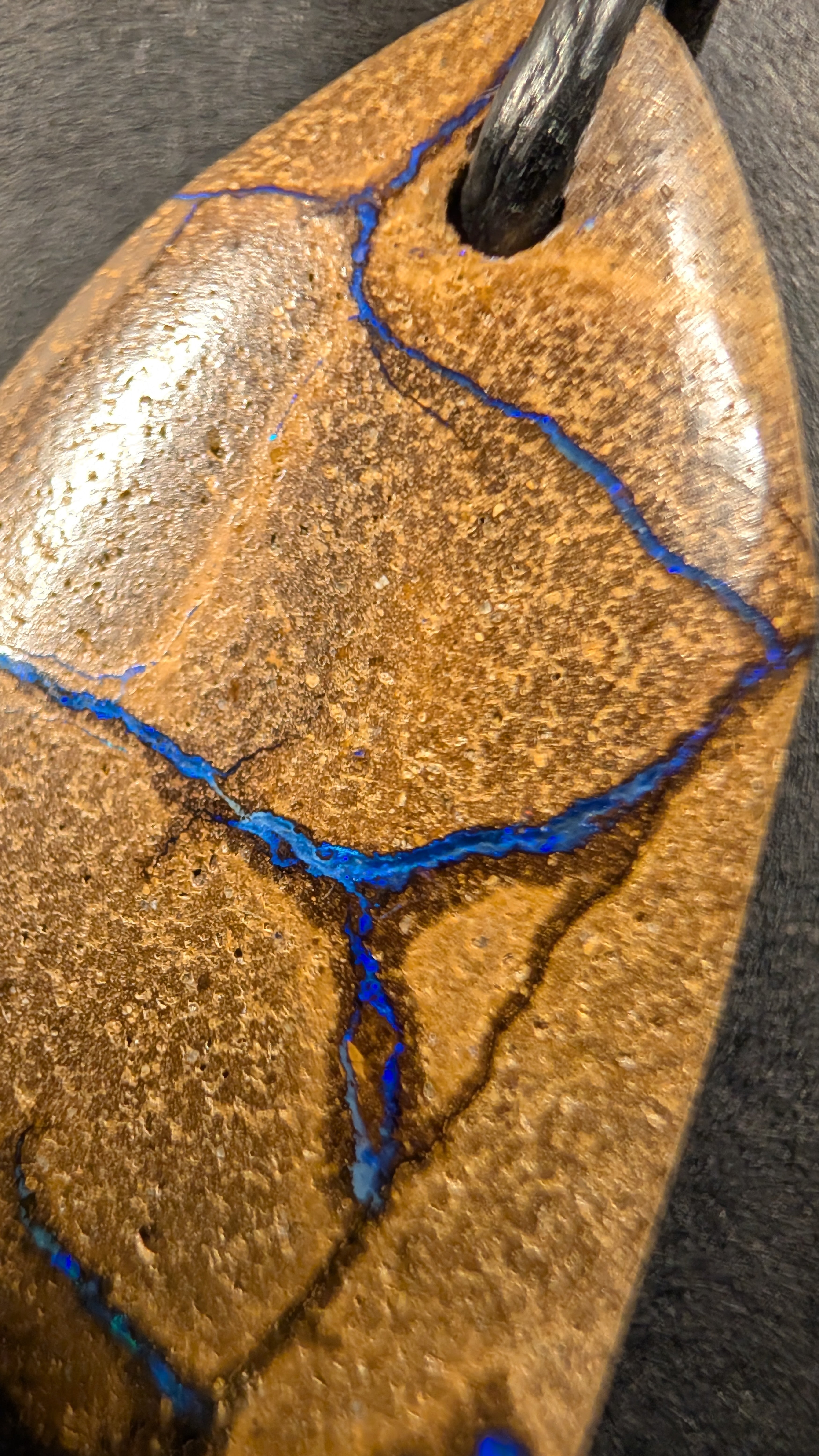 Boulder Opal - Kette - 22,5 Carat
