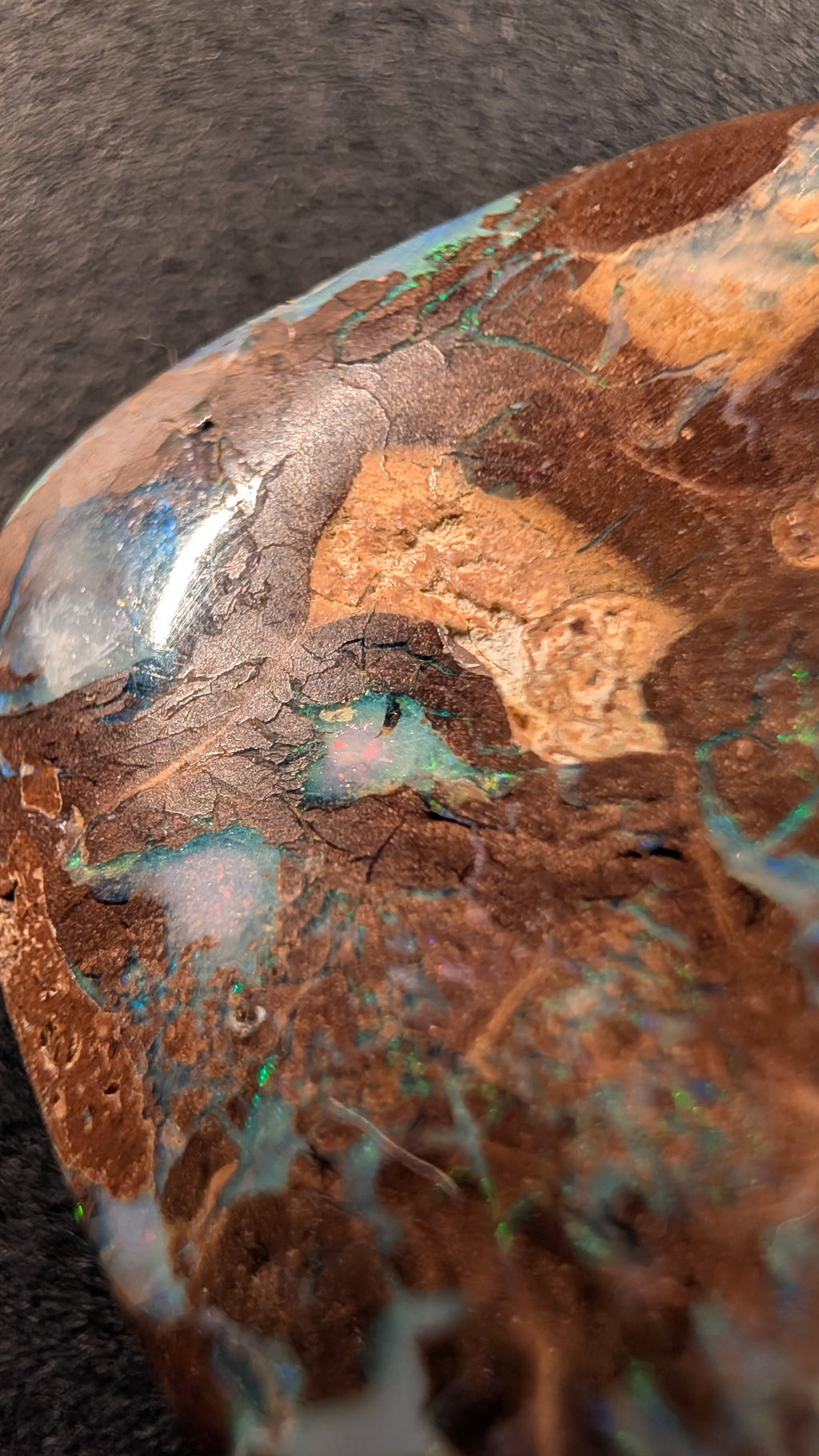 Boulder Opal - Kette - 39,7 Carat