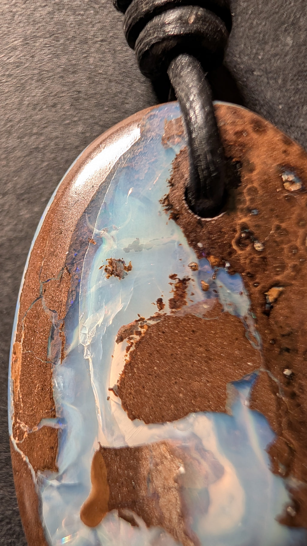 Boulder Opal - Kette - 34,8 Carat