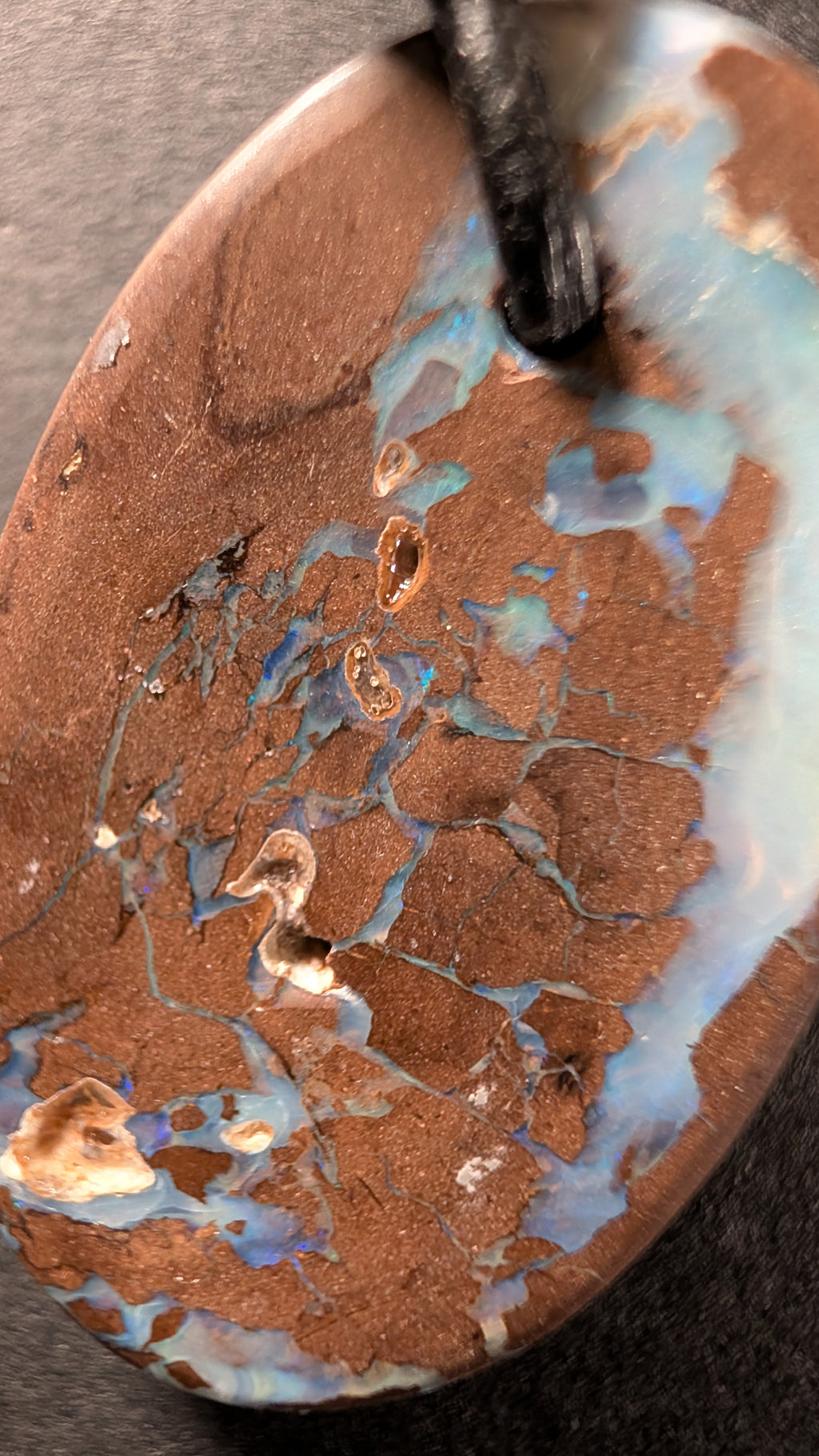 Boulder Opal - Kette - 34,8 Carat