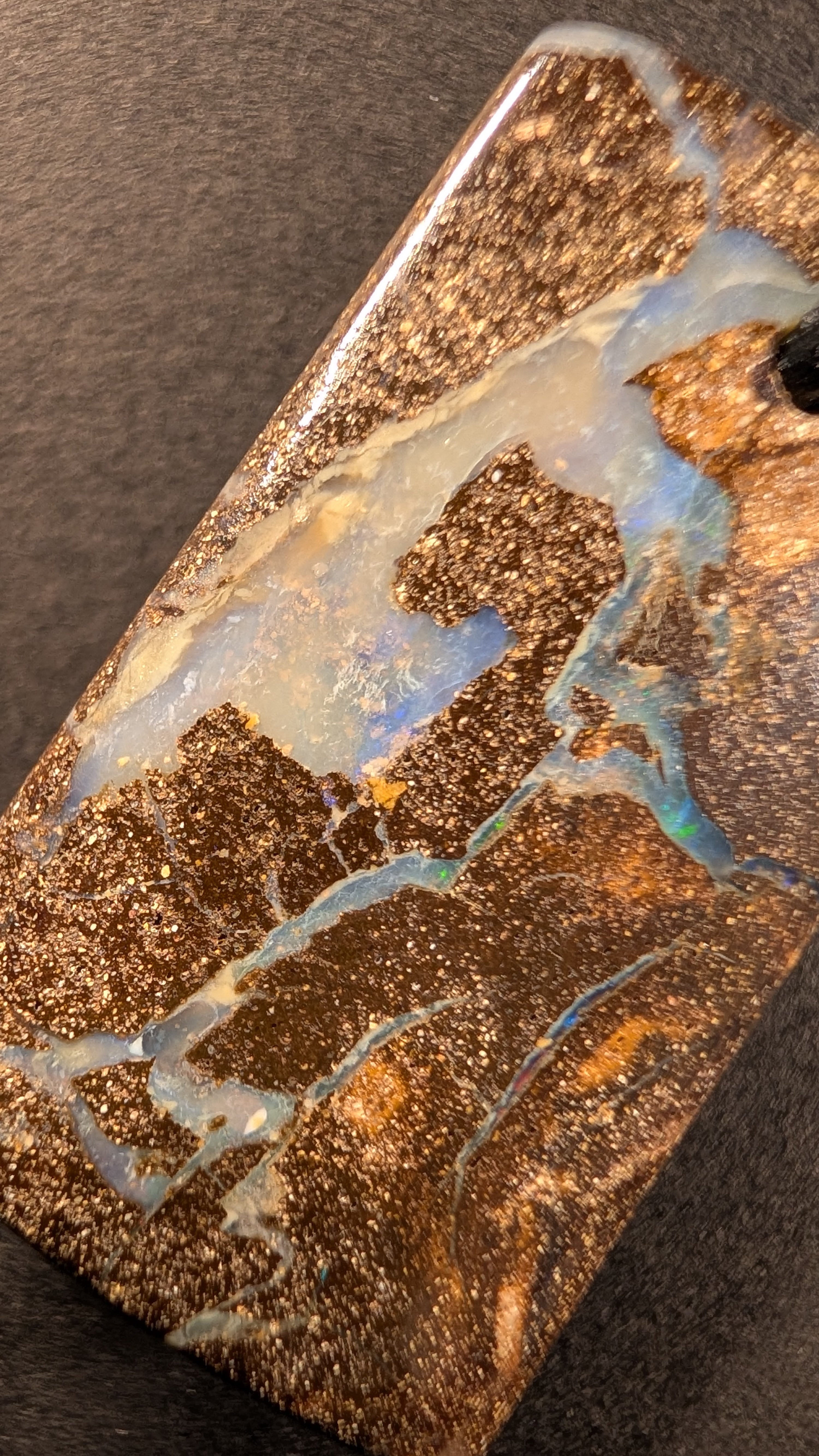 Boulder Opal - Kette - 41,5 Carat