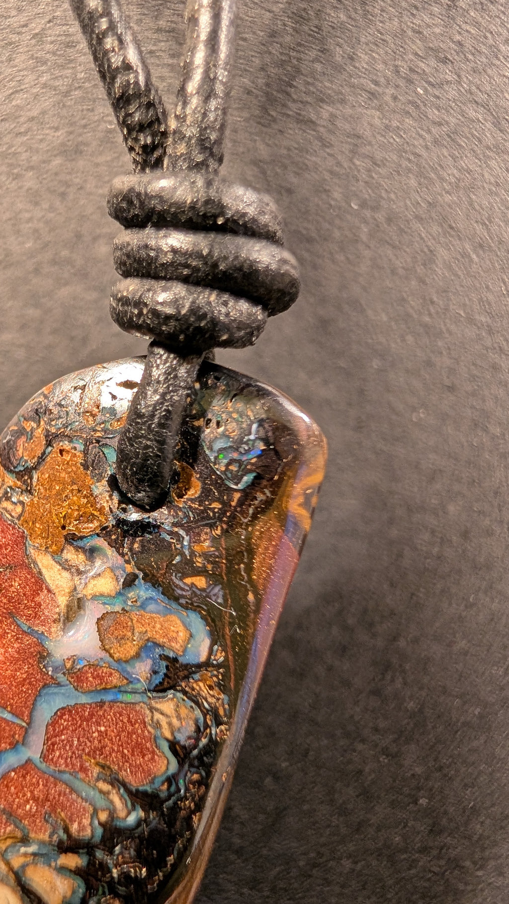 Boulder Opal - Kette - 40,4 Carat