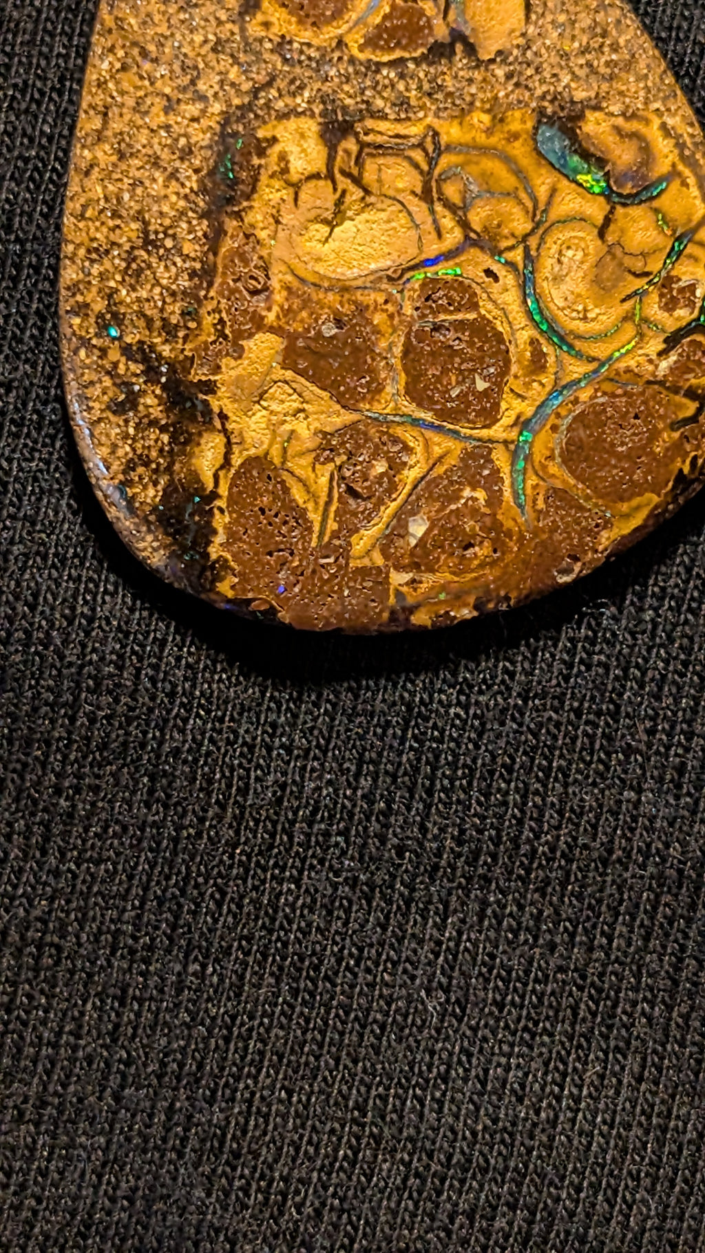 Boulder Opal - Kette - 26,8 Carat