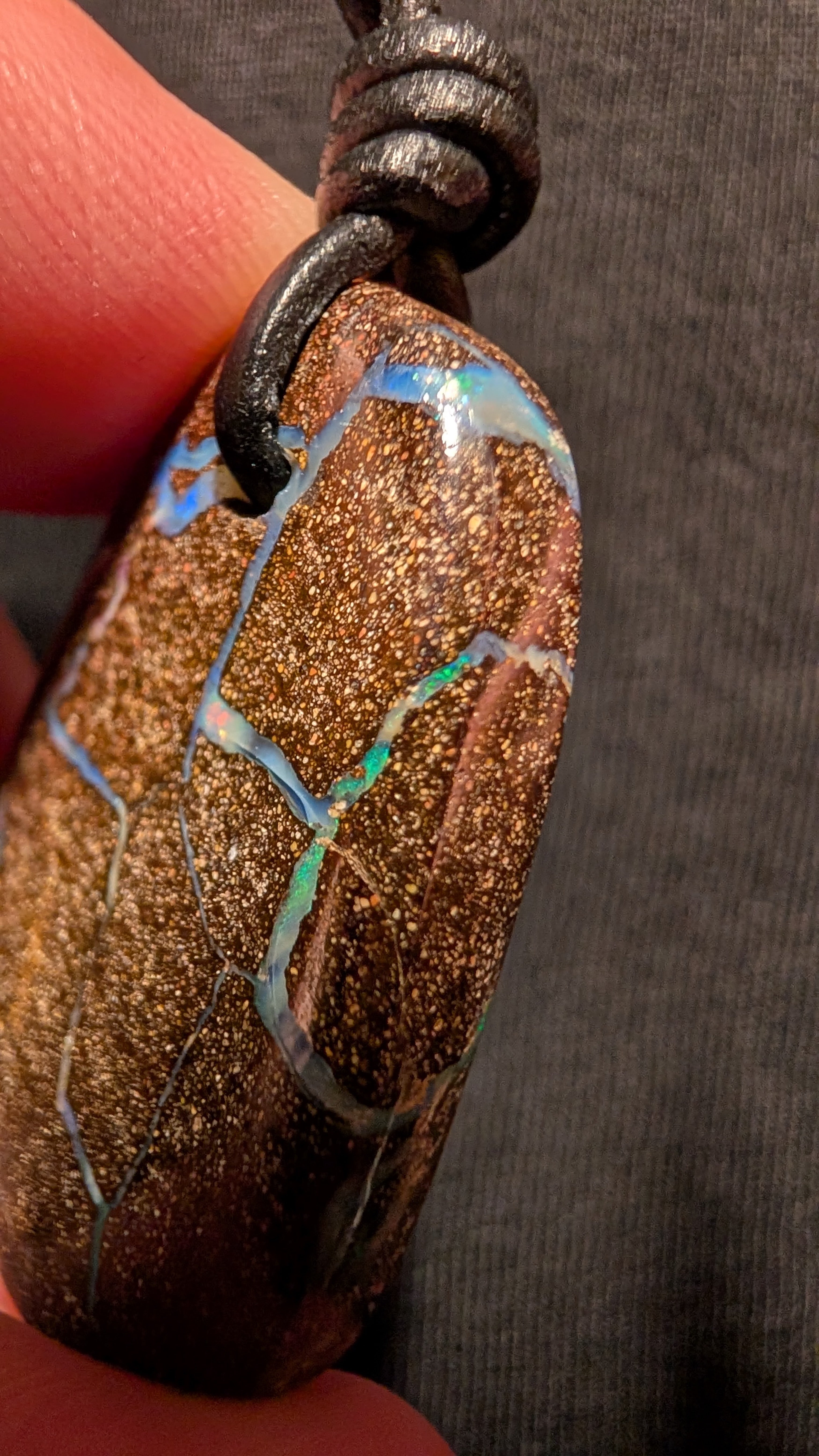 Boulder Opal - Kette - 56 Carat
