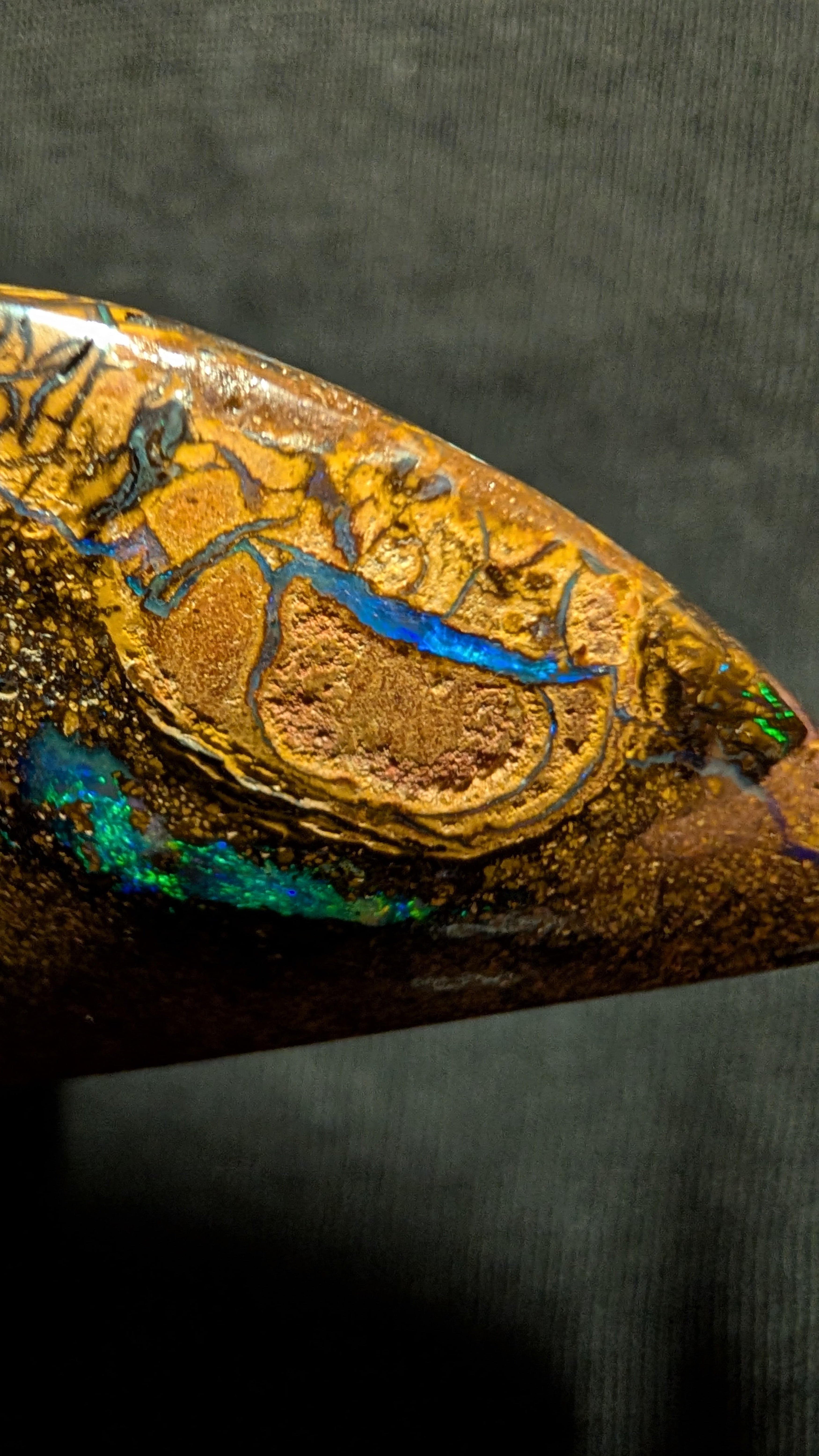 Boulder Opal - Kette - 46 Carat