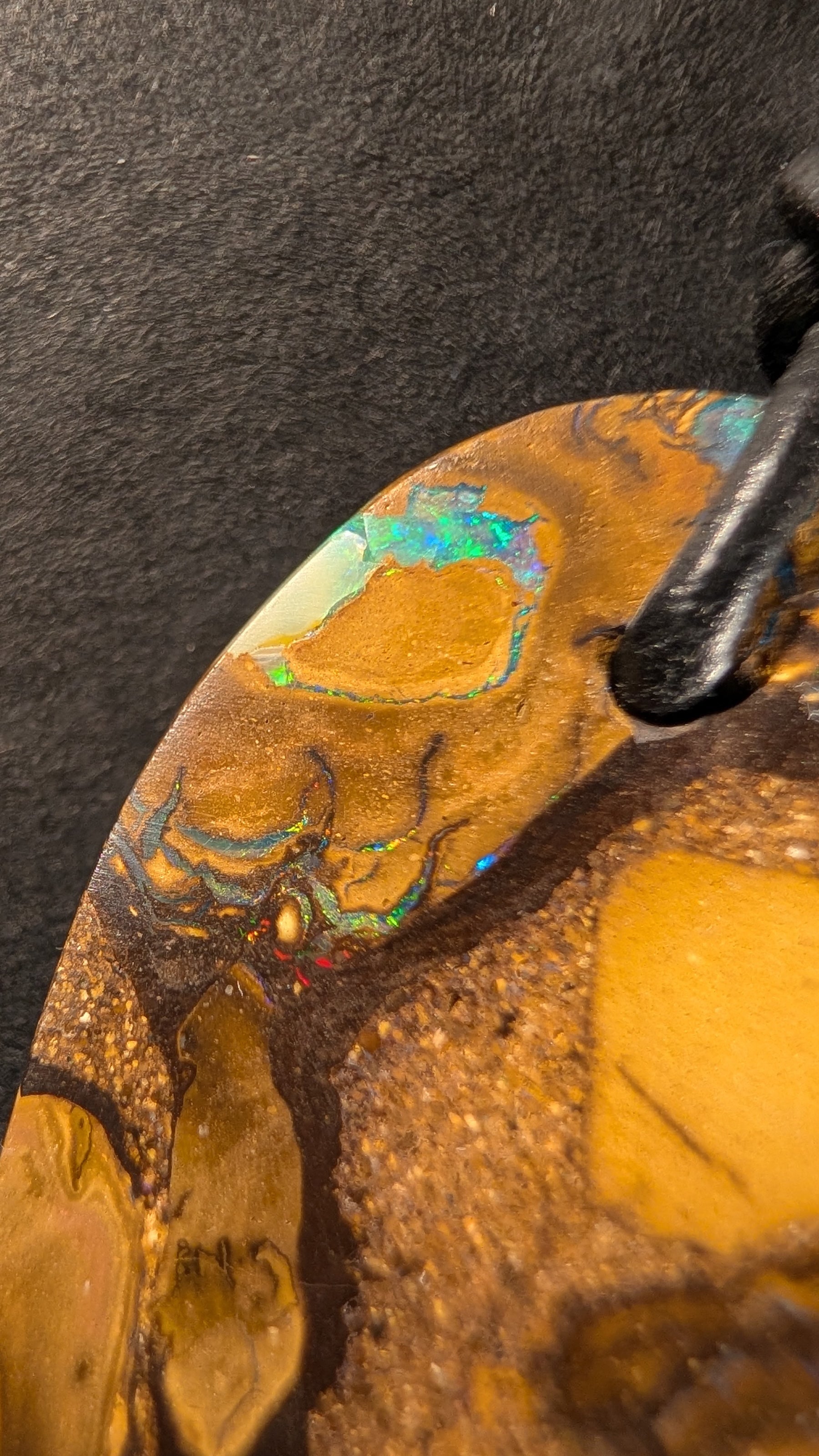 Boulder Opal - Kette - 48,6 Carat
