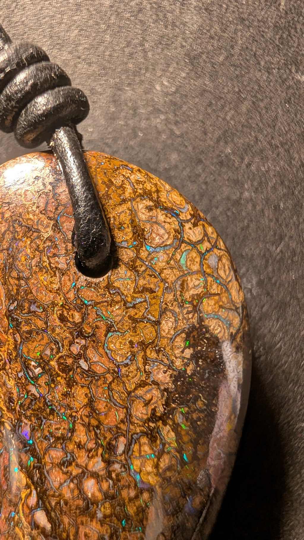 Boulder Opal - Kette - 49 Carat