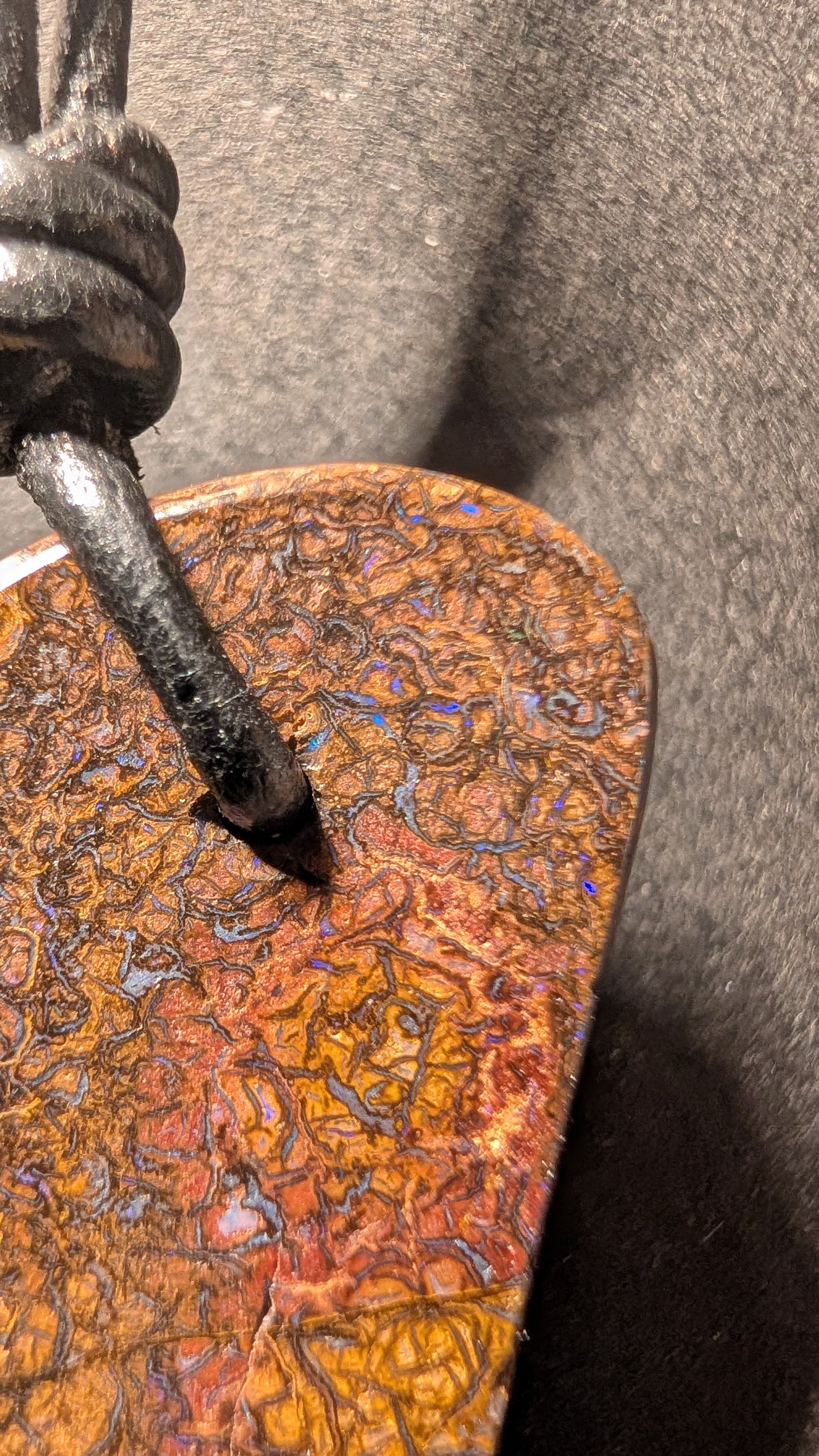 Boulder Opal - Kette - 49 Carat