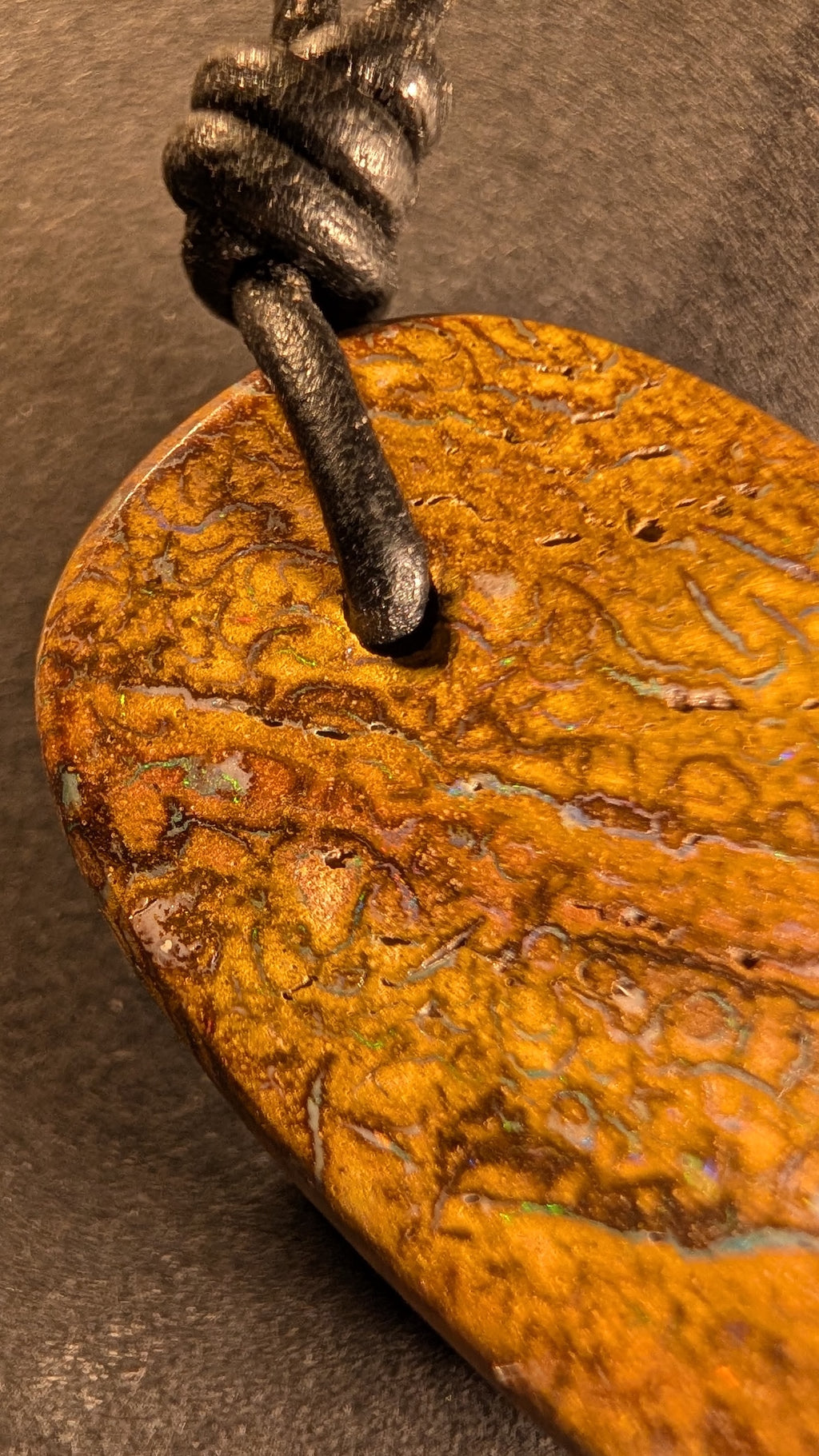 Boulder Opal - Kette - 41,7 Carat