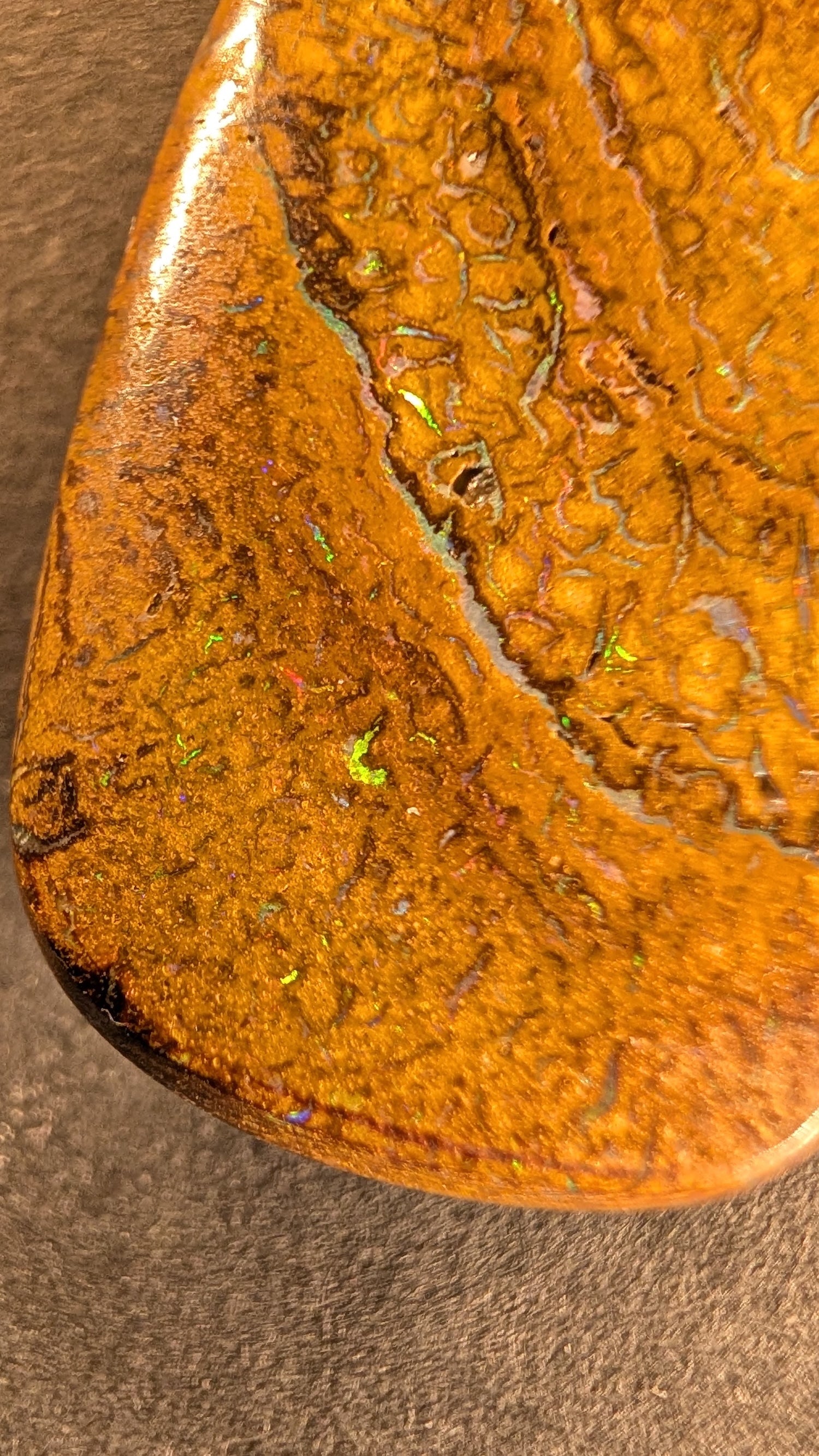 Boulder Opal - Kette - 41,7 Carat