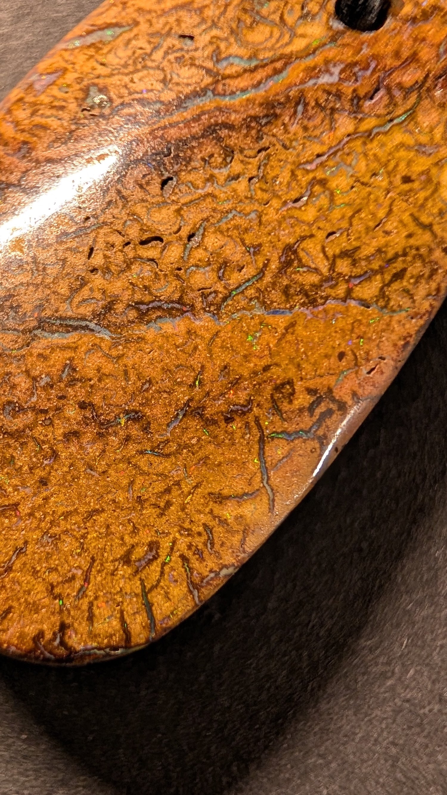 Boulder Opal - Kette - 41,7 Carat