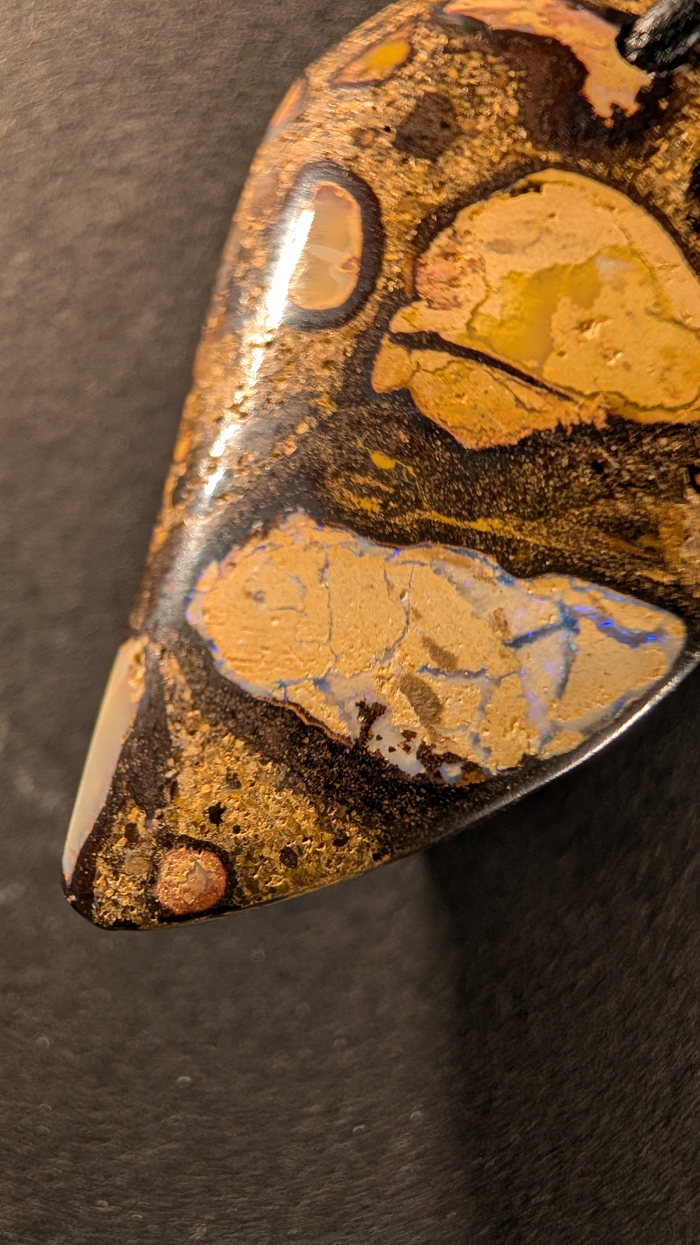 Boulder Opal - Kette - 38,7 Carat