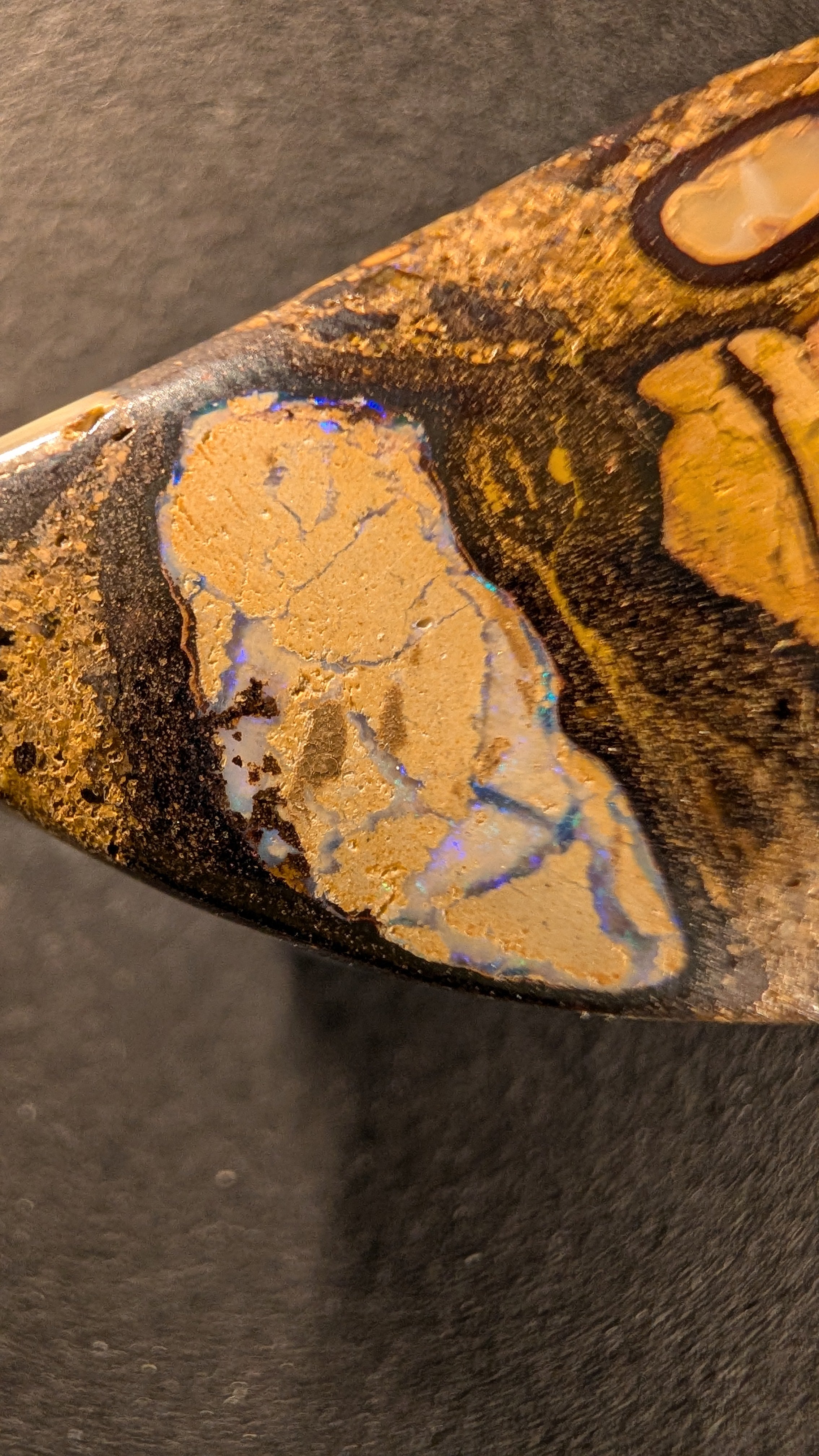 Boulder Opal - Kette - 38,7 Carat