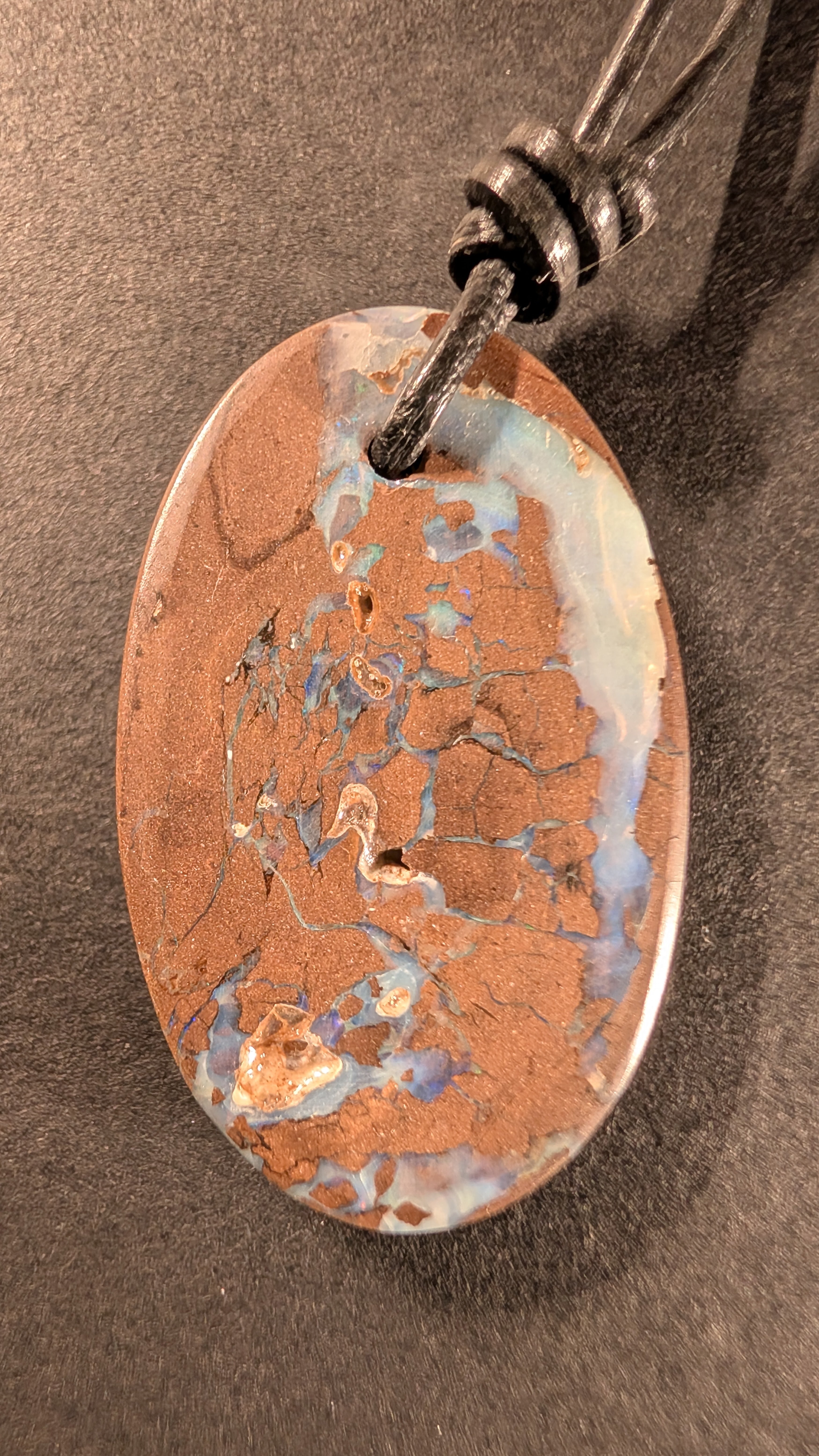 Boulder Opal - Kette - 34,8 Carat