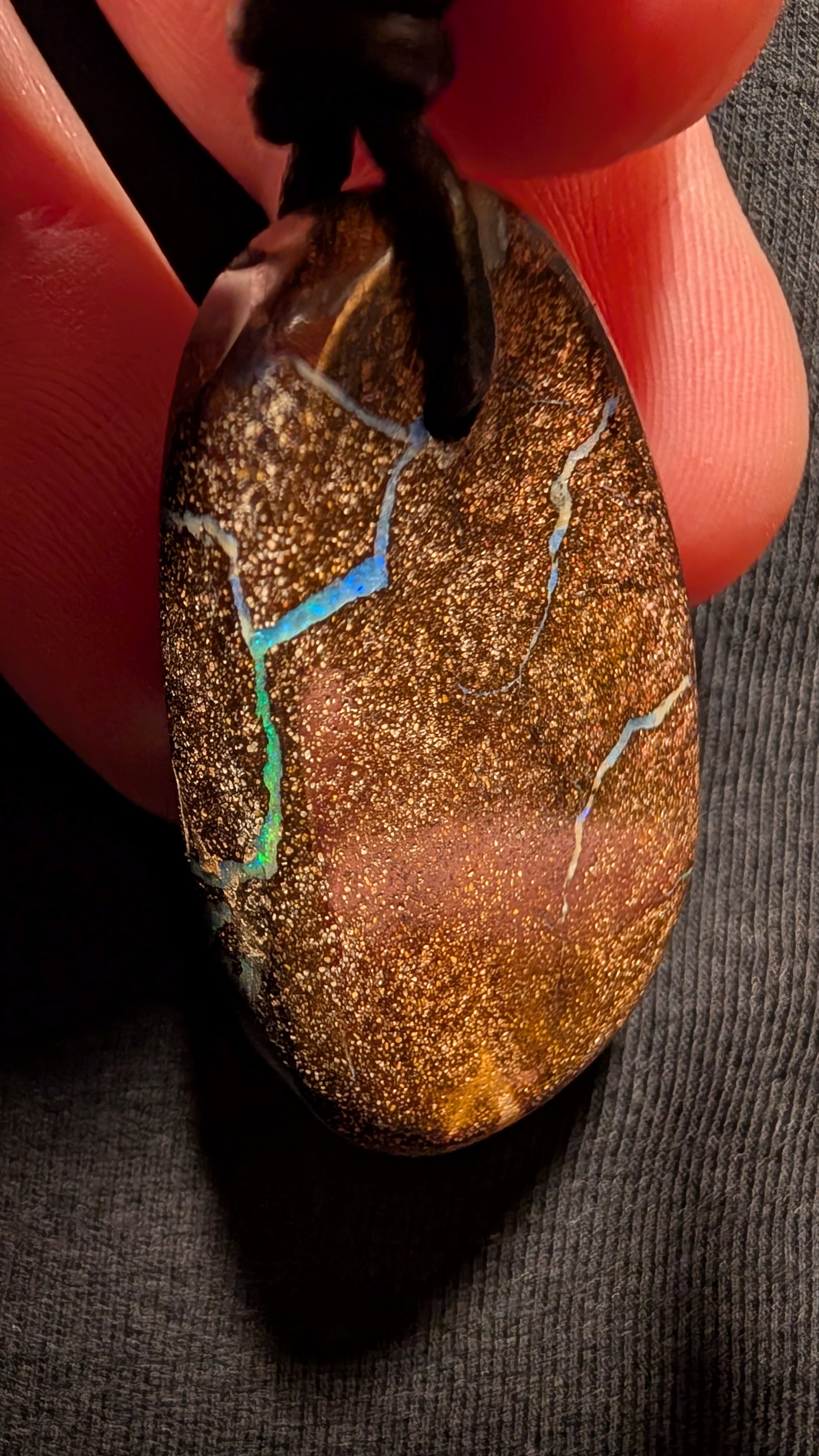 Boulder Opal - Kette - 56 Carat