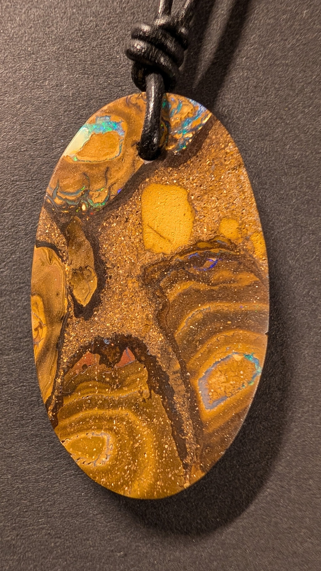 Boulder Opal - Kette - 48,6 Carat