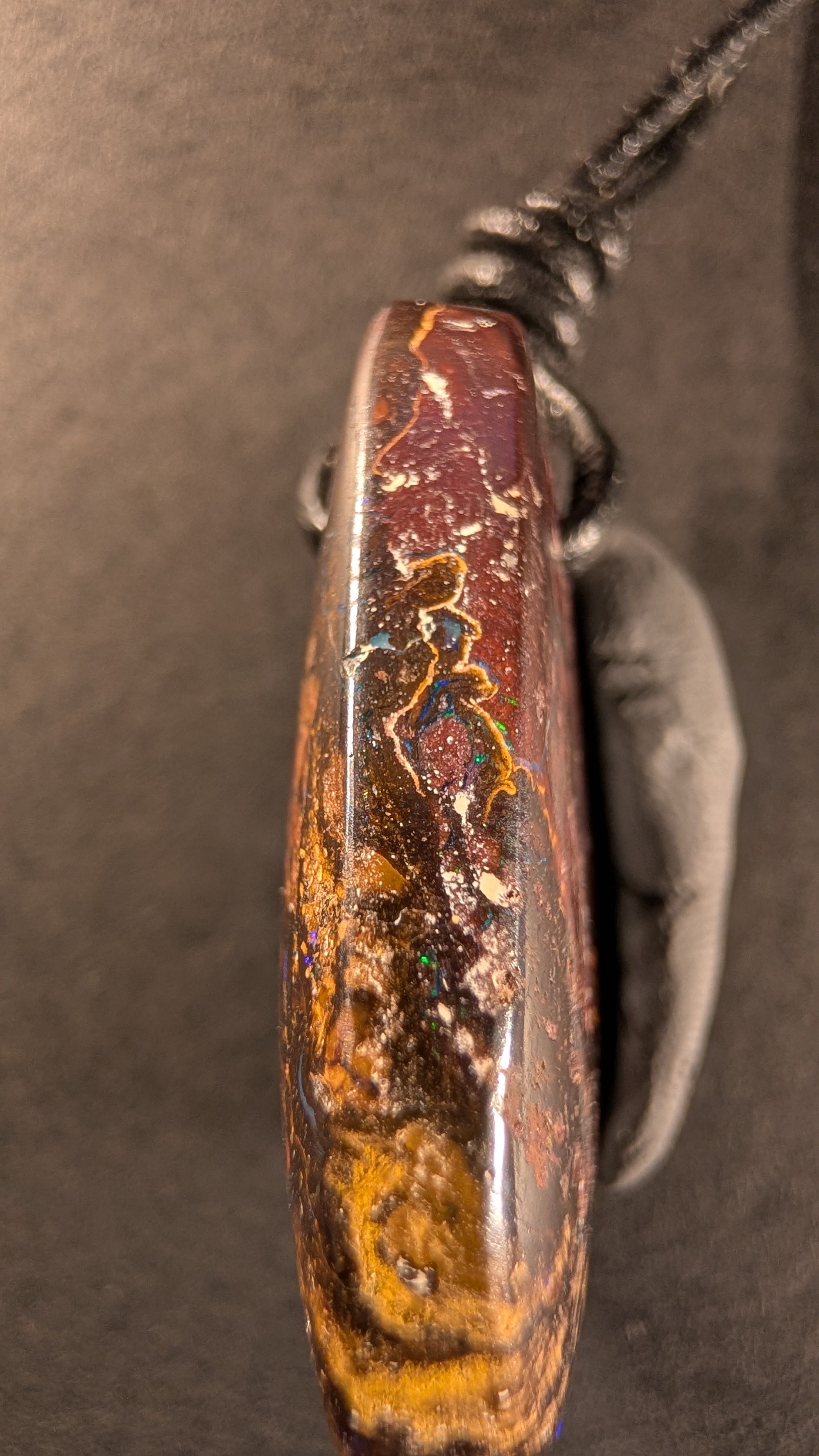 Boulder Opal - Kette - 62 Carat