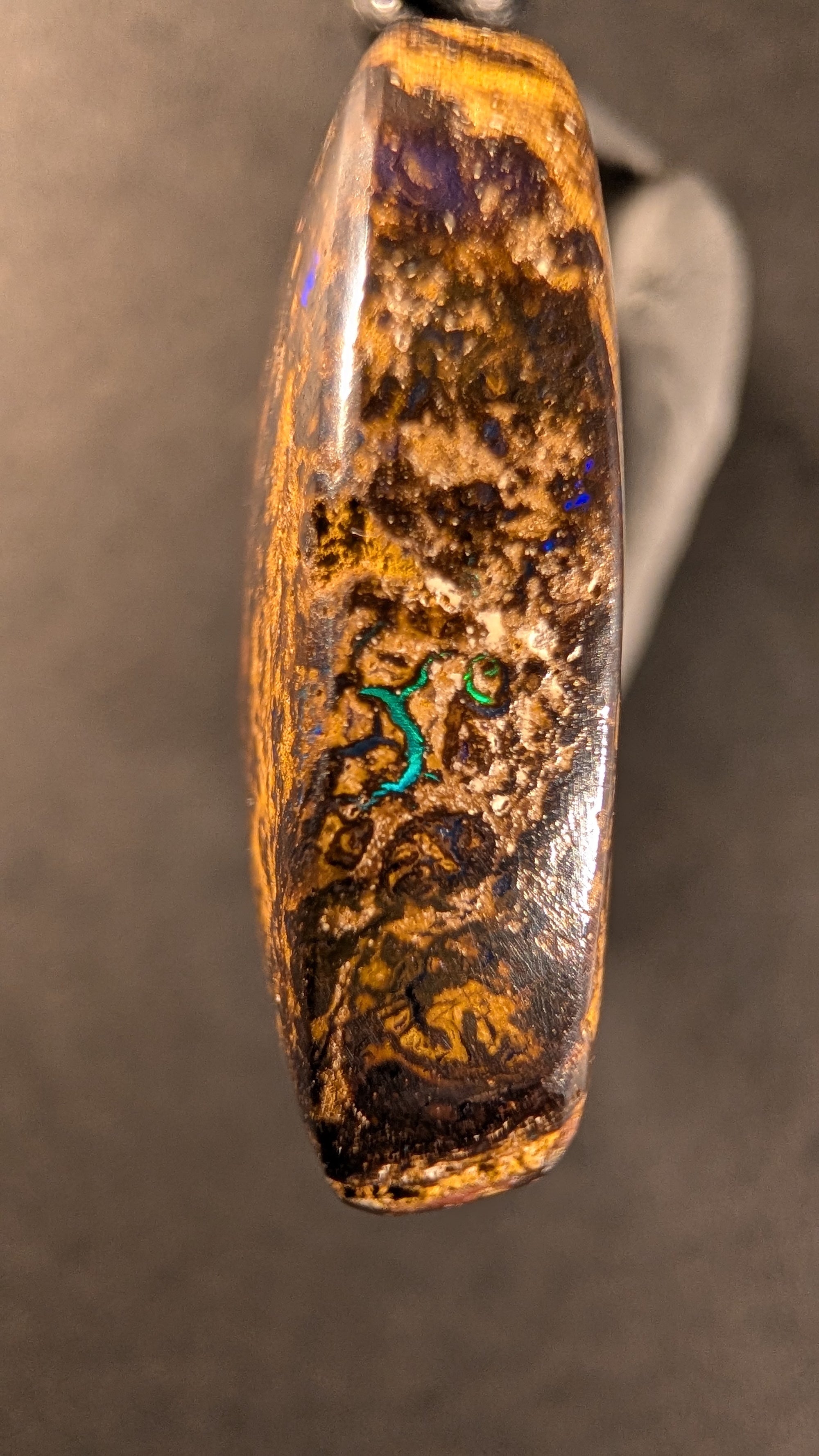 Boulder Opal - Kette - 62 Carat