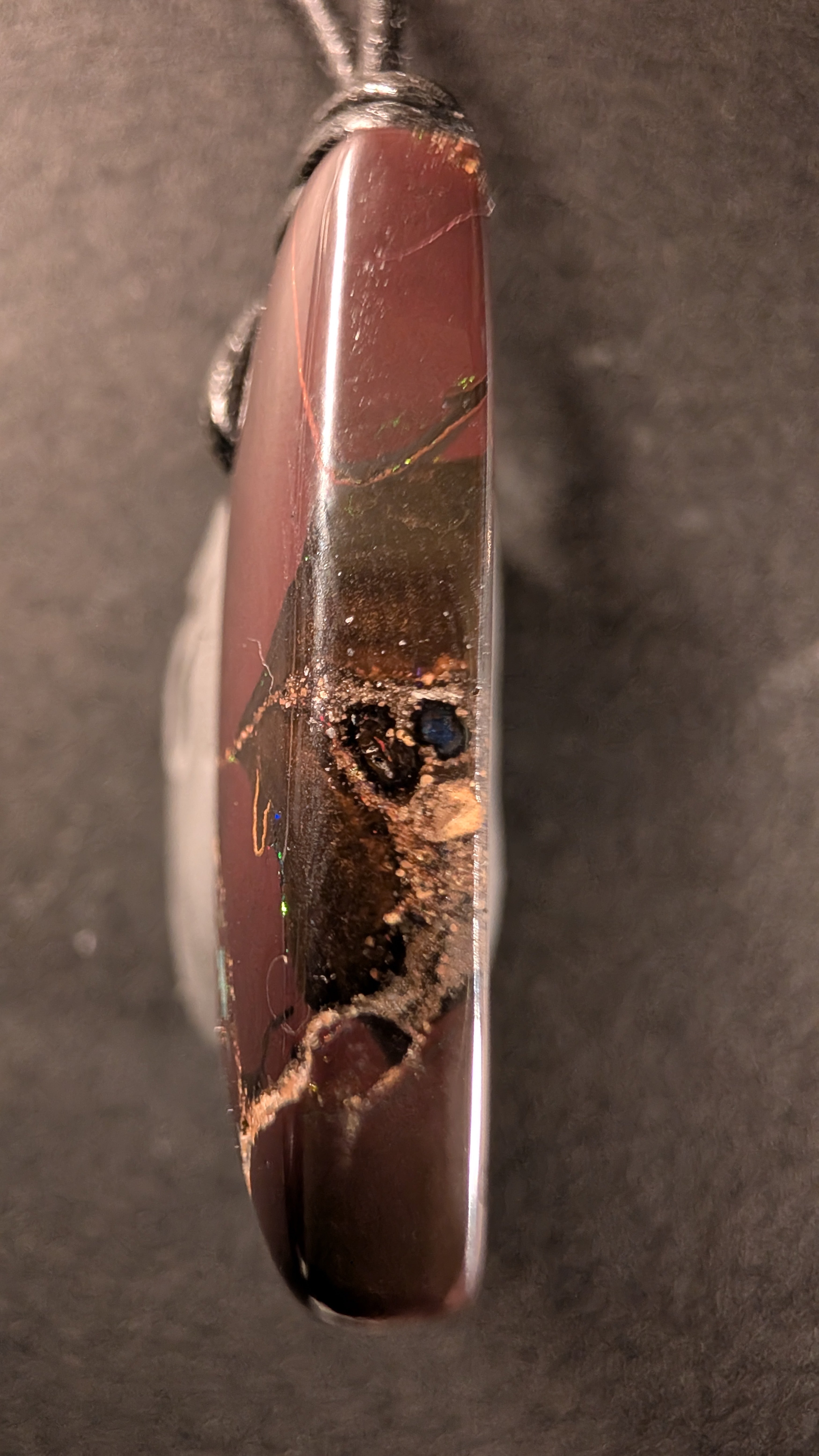 Boulder Opal - Kette - 50,2 Carat