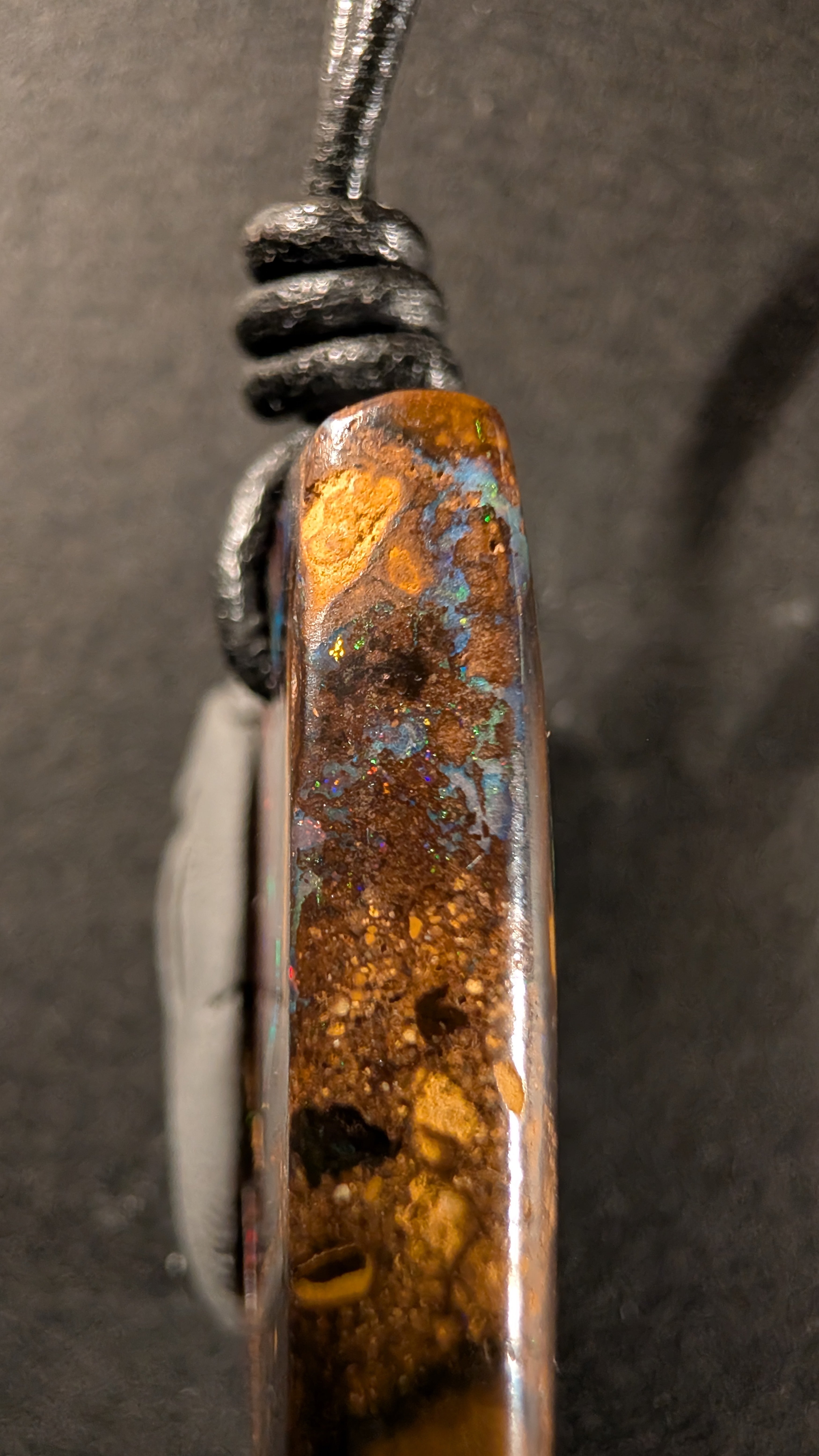 Boulder Opal - Kette - 50,2 Carat