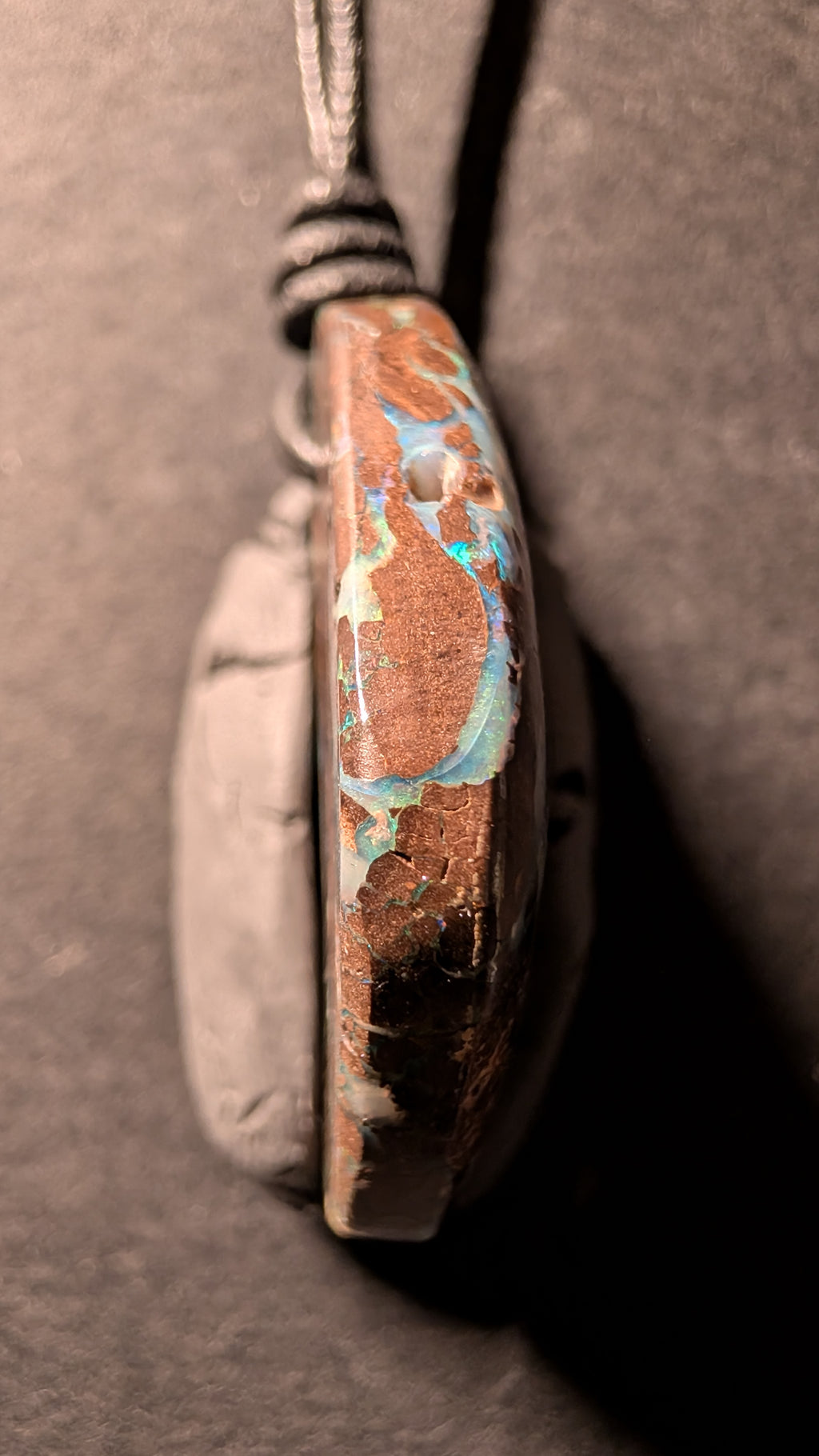 Boulder Opal - Kette - 39,7 Carat