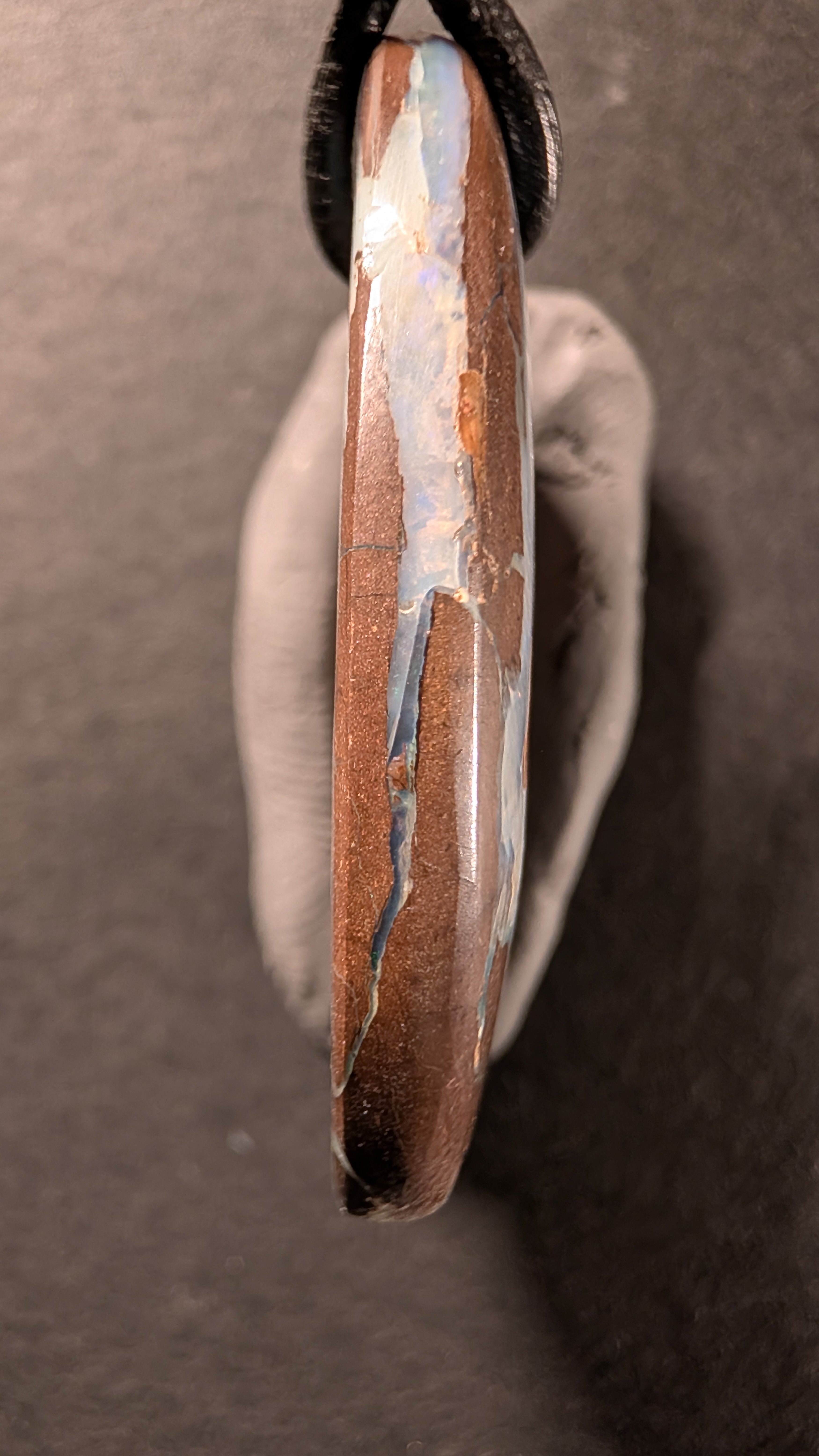 Boulder Opal - Kette - 34,8 Carat