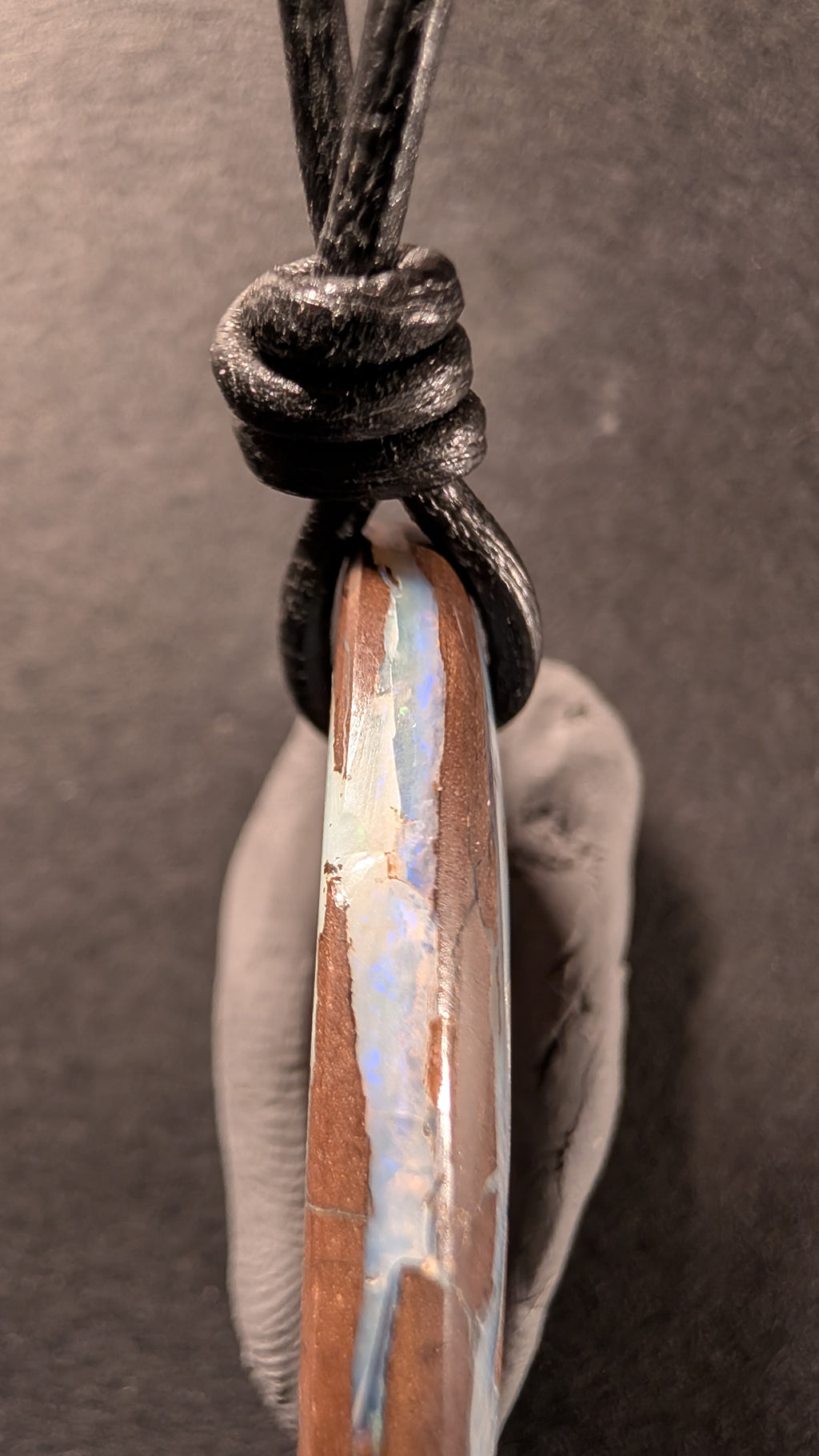 Boulder Opal - Kette - 34,8 Carat