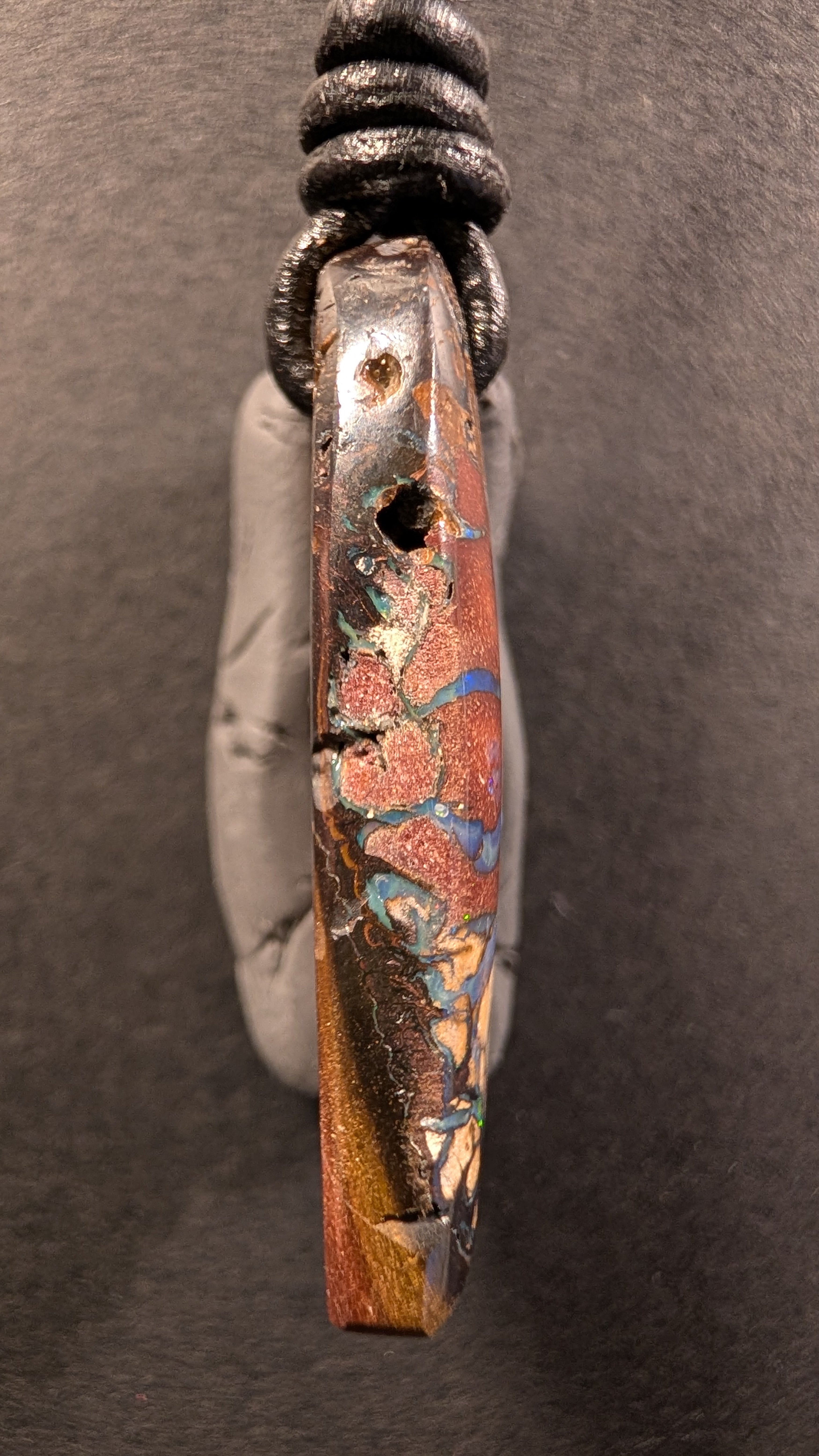 Boulder Opal - Kette - 40,4 Carat