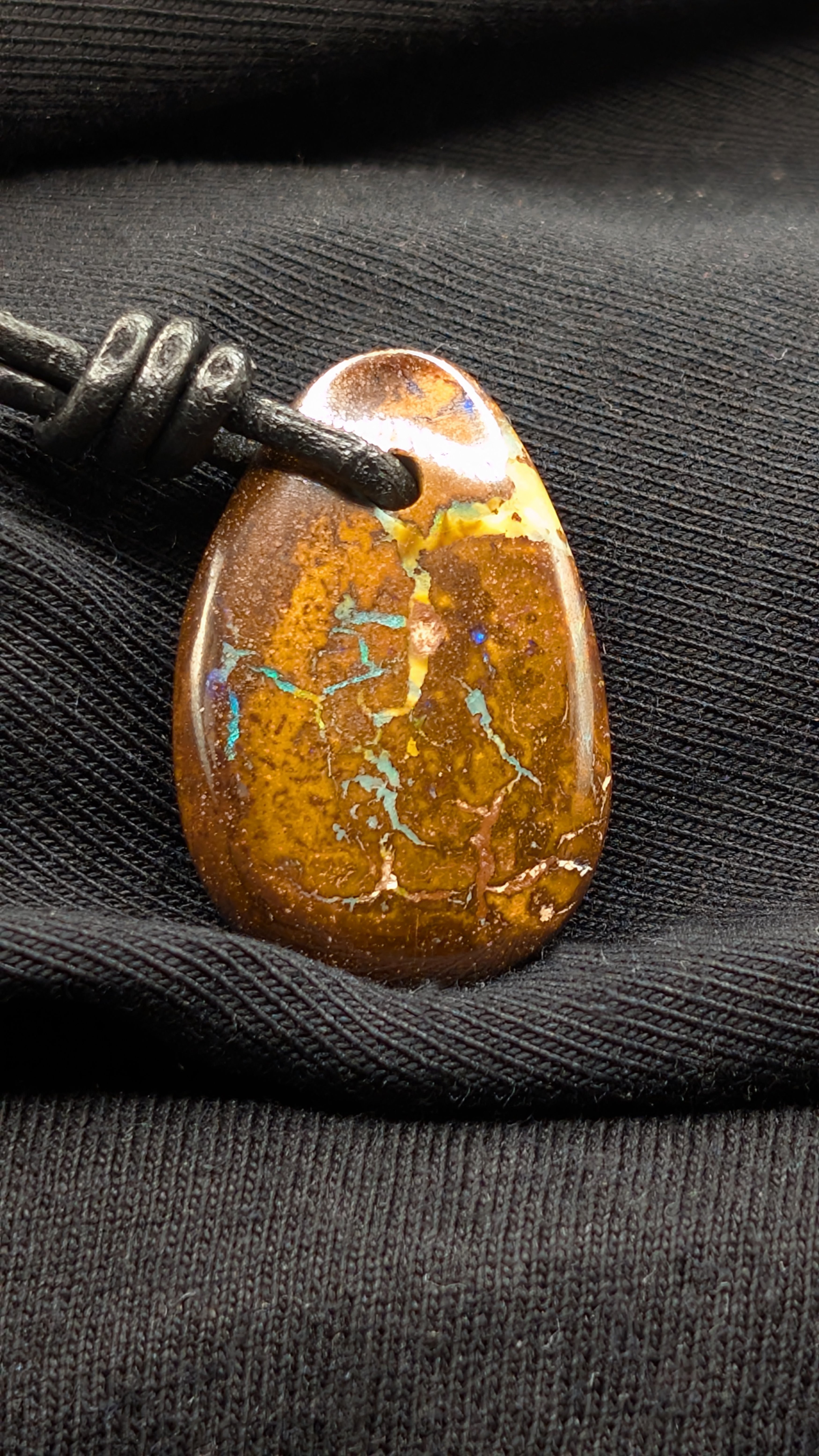 Boulder Opal - Kette - 36 Carat