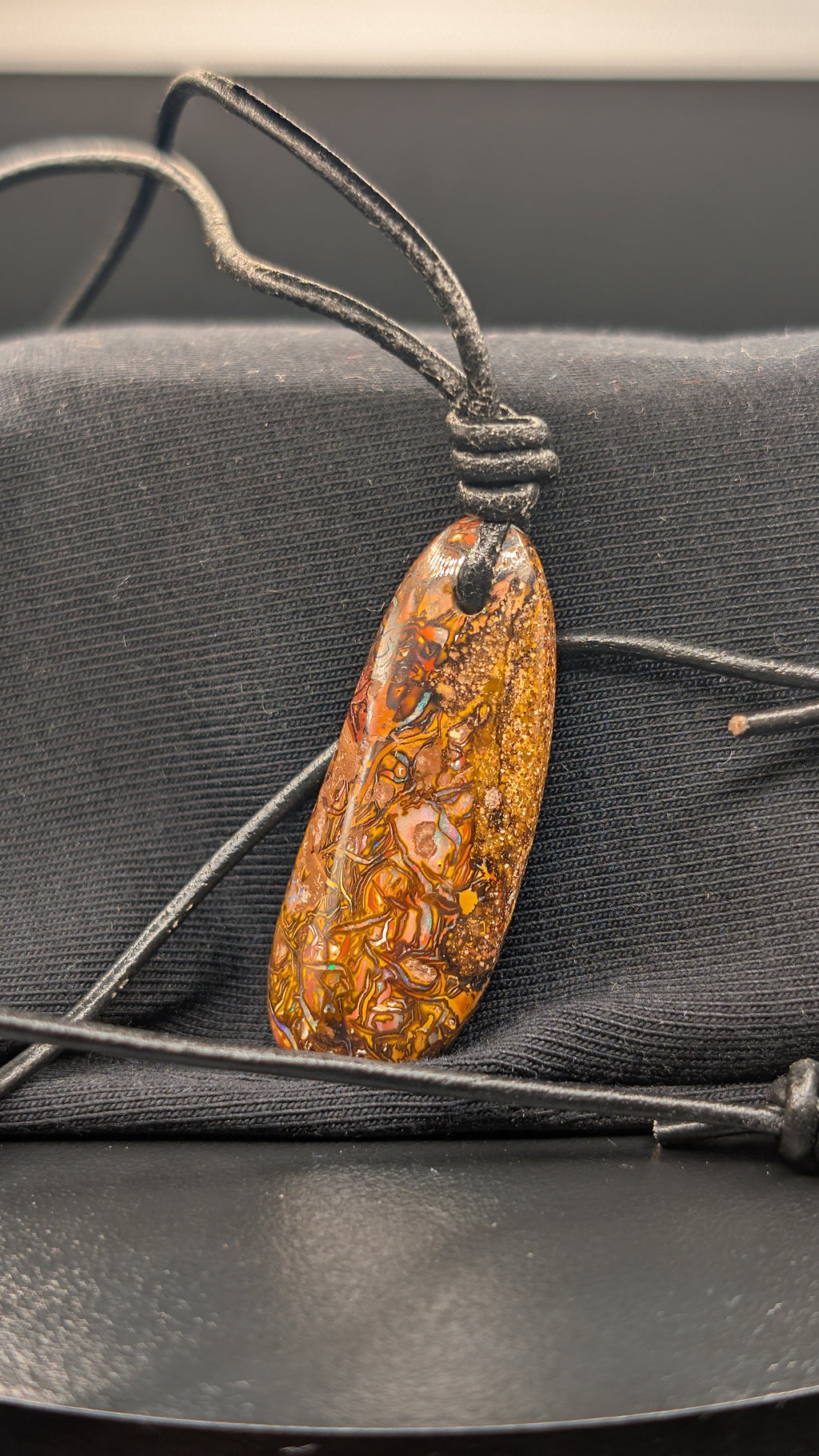 Boulder Opal - Kette - 36 Carat