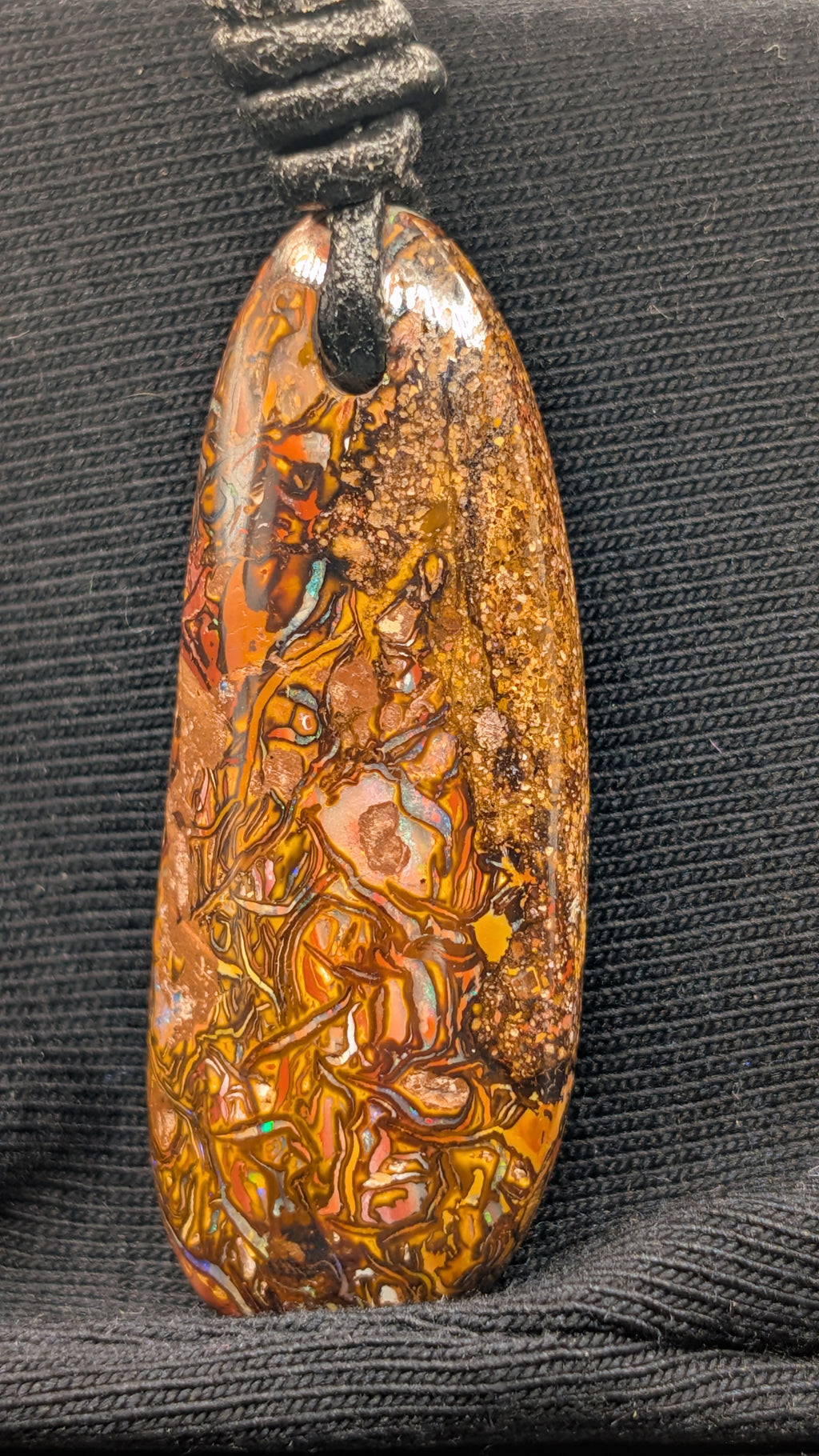 Boulder Opal - Kette - 36 Carat