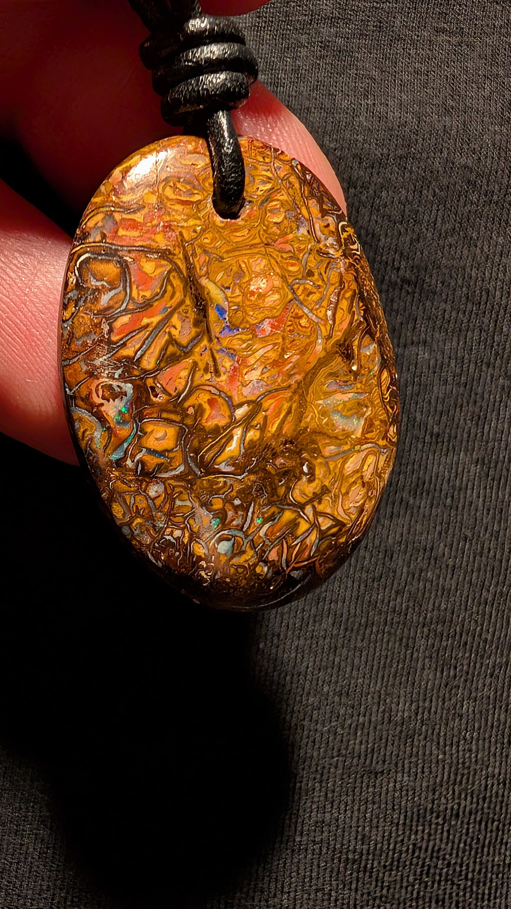 Boulder Opal - Kette - 38,8 Carat